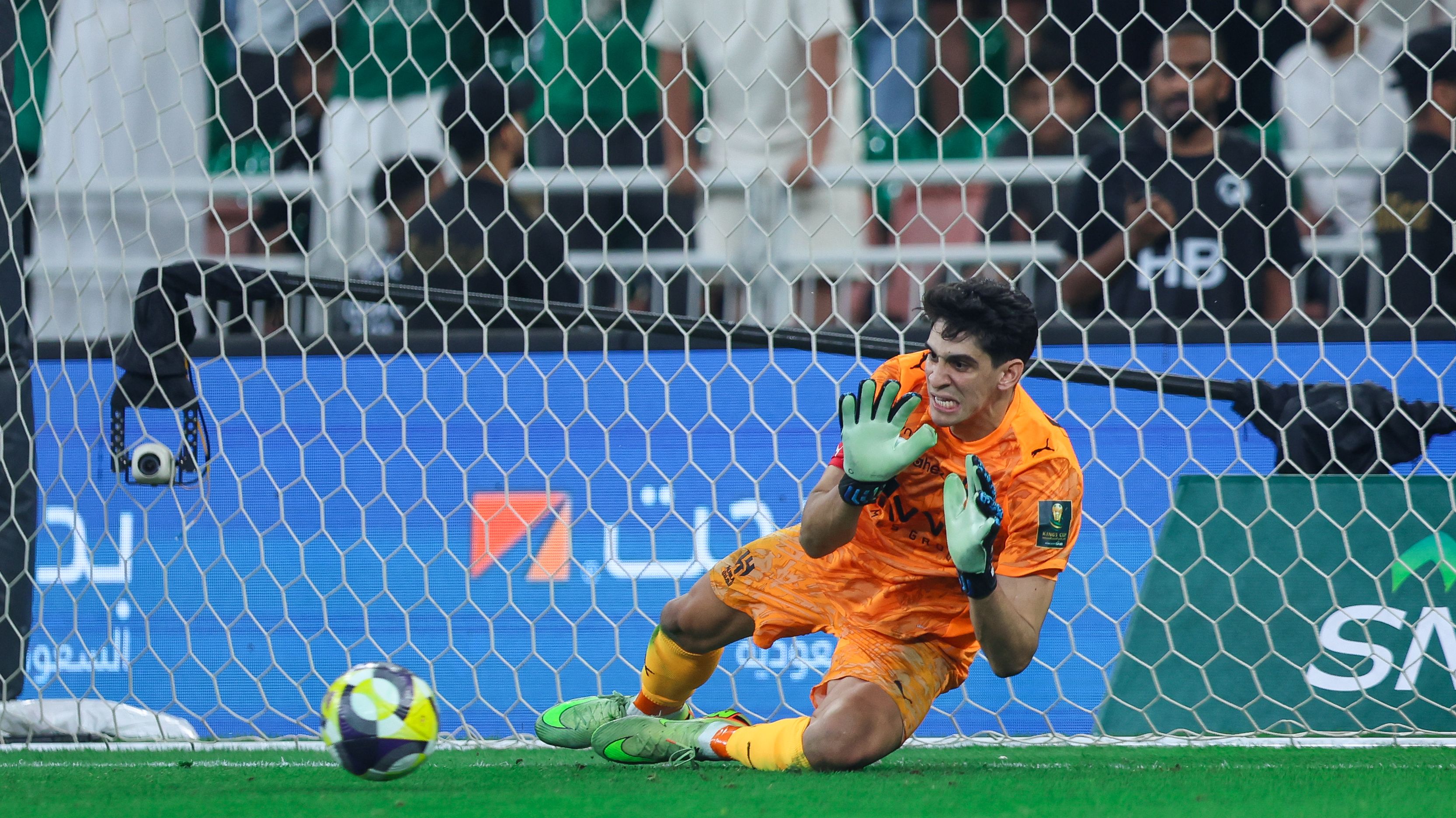 ياسين بونو يواجه عمر السومة في اختبار صعب بالجولة 31 من دوري روشن — image 1