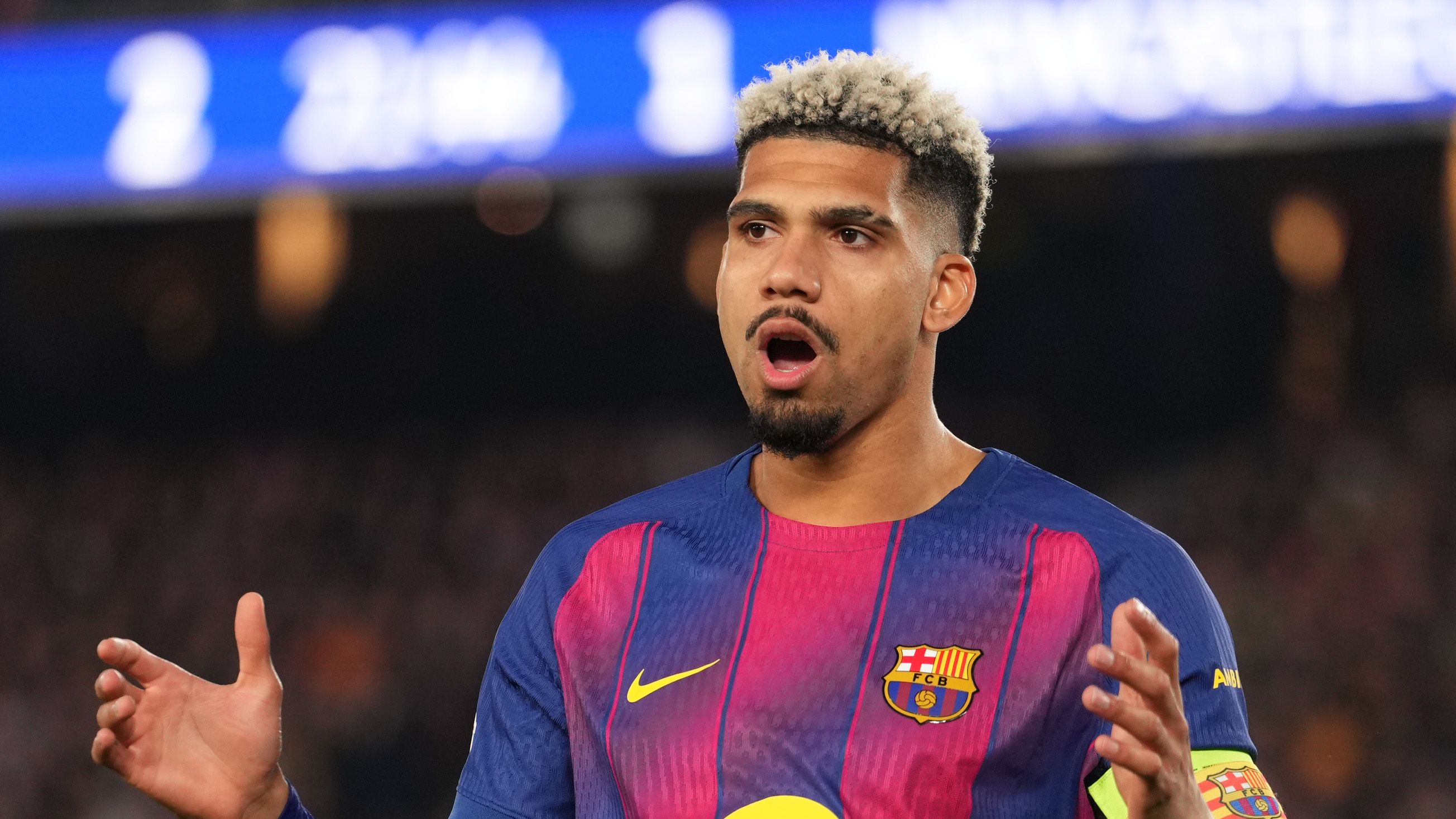 كم يدفع ليفربول لضم أراوخو نهائيًا؟ الكشف عن قيمة البند