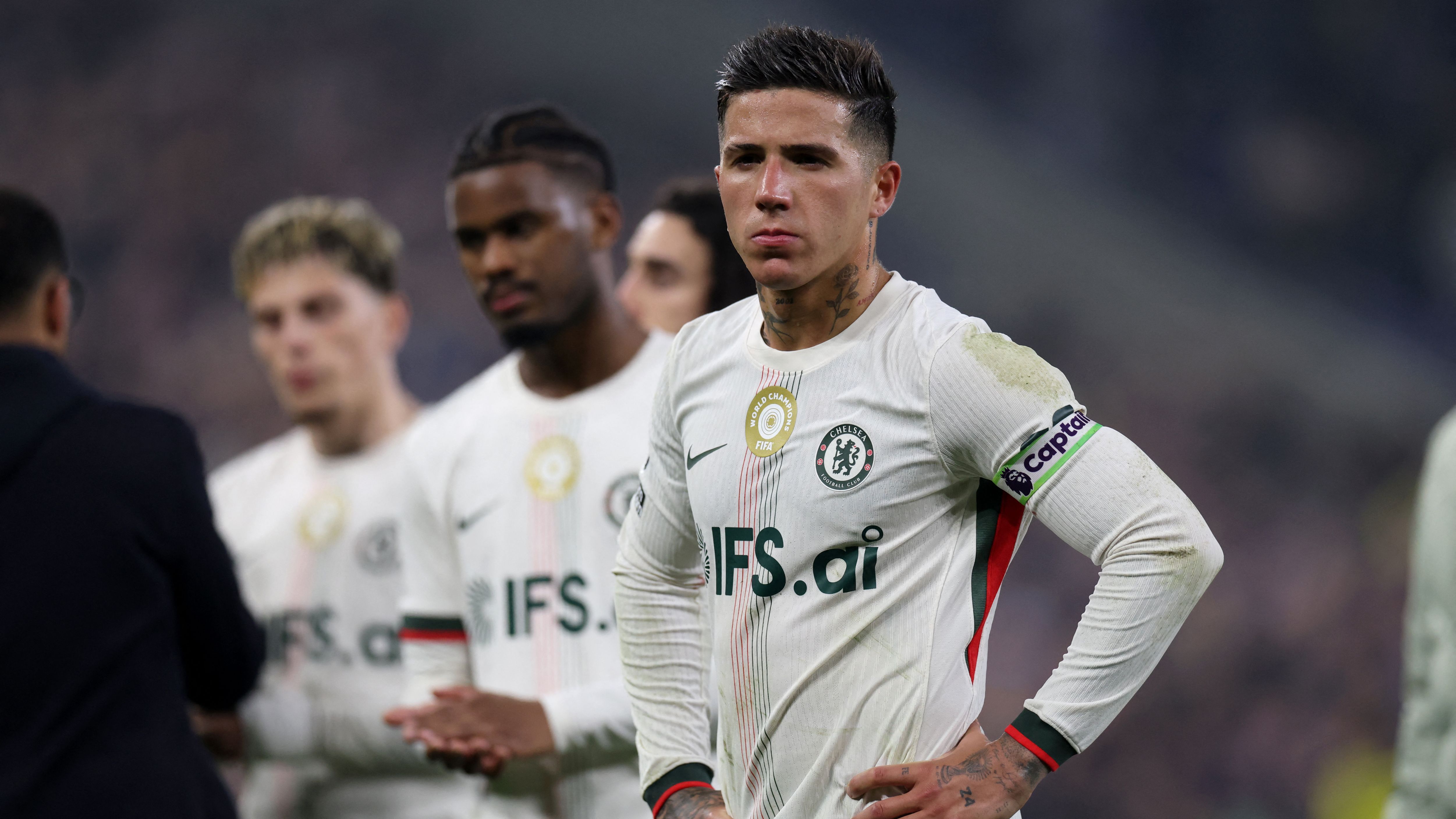 إنزو فرنانديز يوضح حقيقة انتقاله لريال مدريد: لا مفاوضات حالية