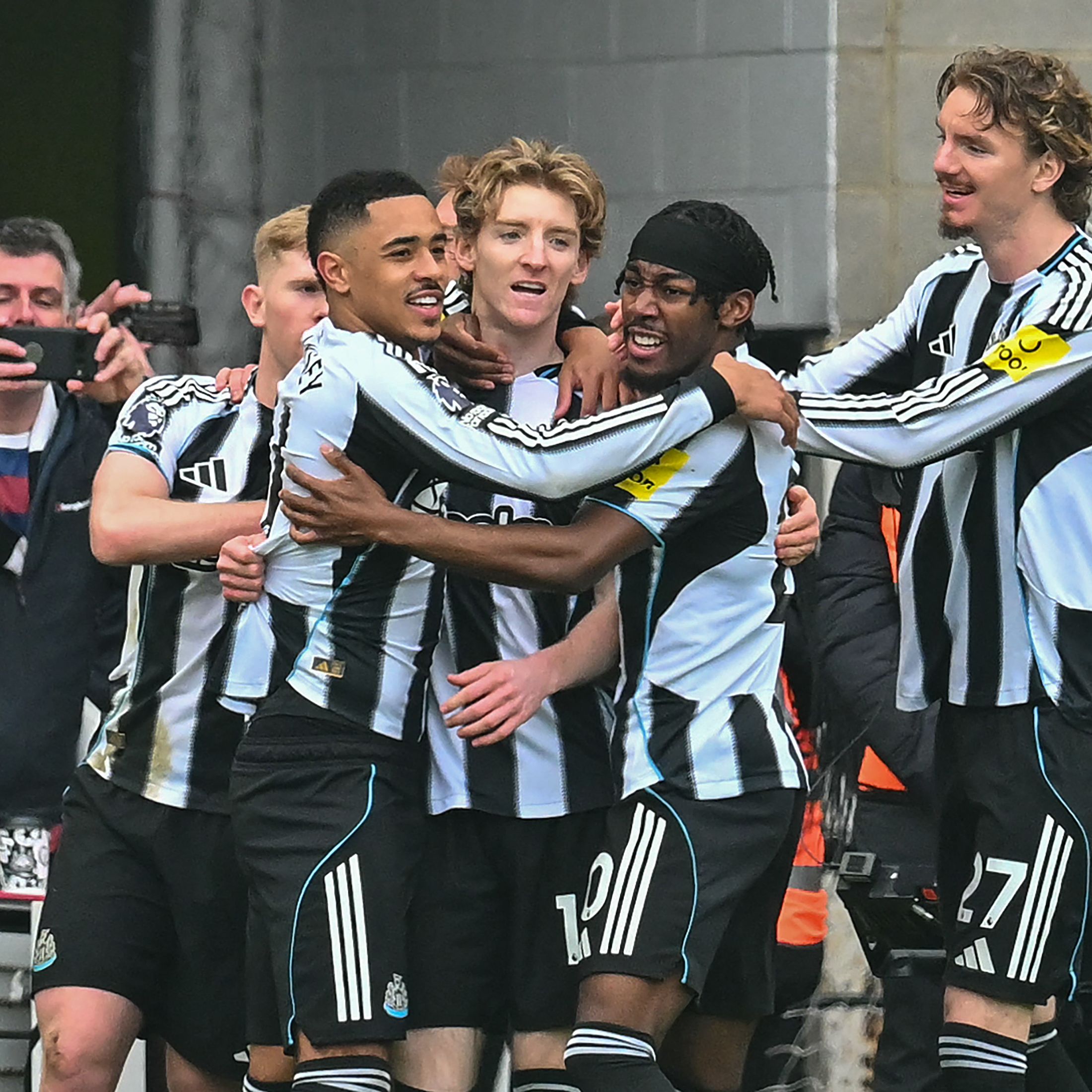 FBL-ENG-PR-NEWCASTLE-SUNDERLAND