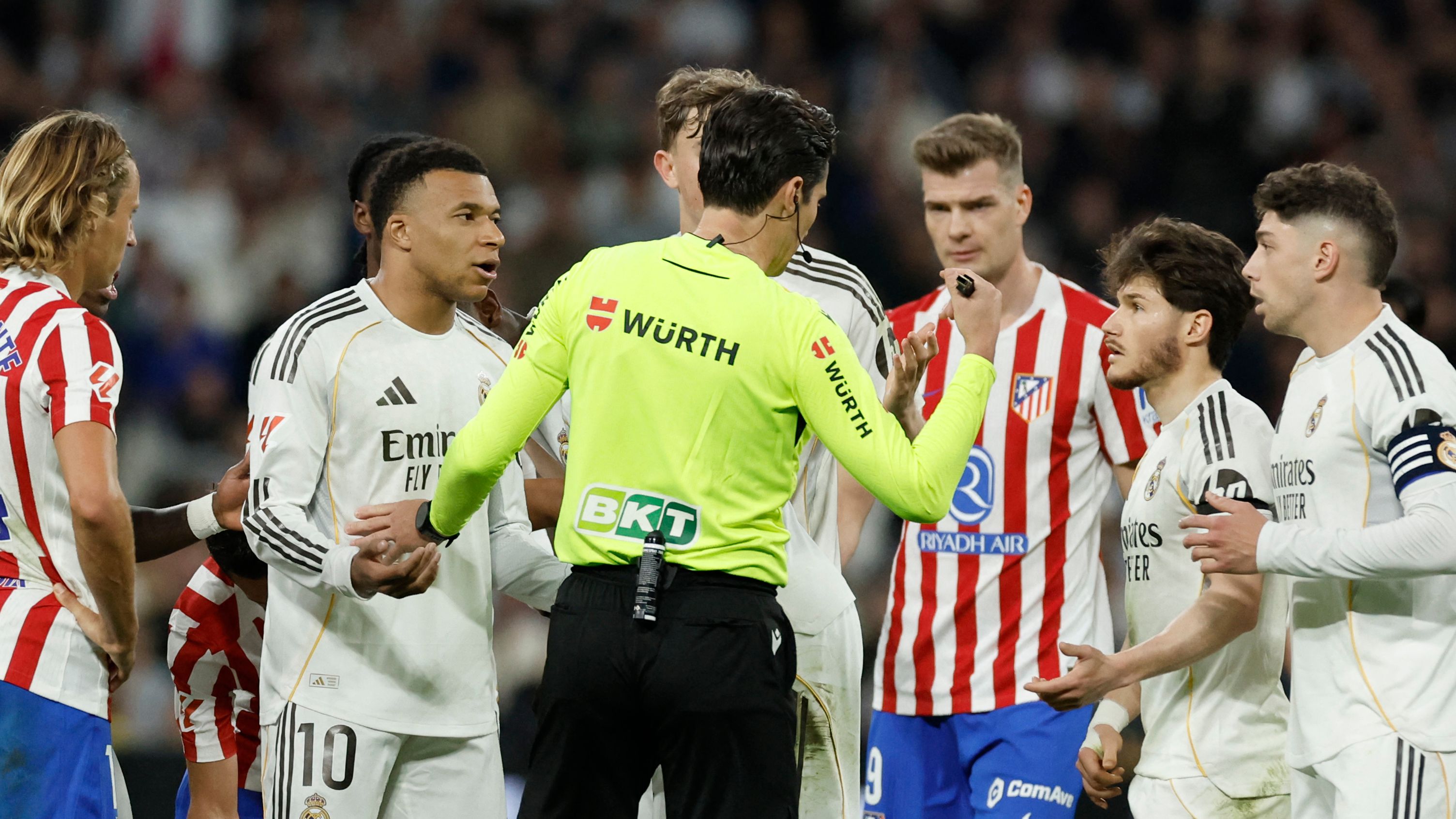 فرصة أخيرة لنجم ريال مدريد كامافينجا لتأمين مقعده في مونديال 2026 مع فرنسا