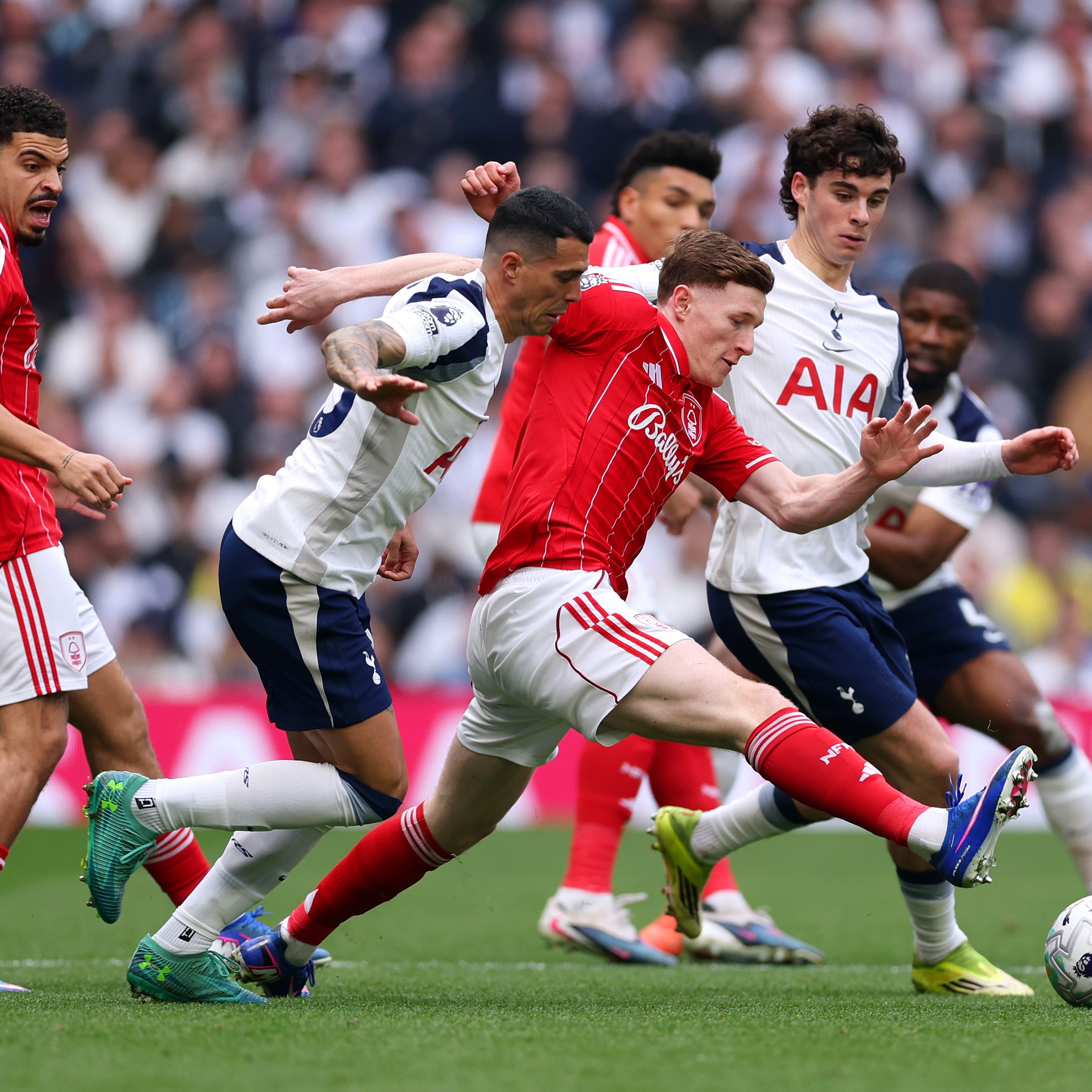 Tottenham Hotspur v Nottingham Forest - Premier League
