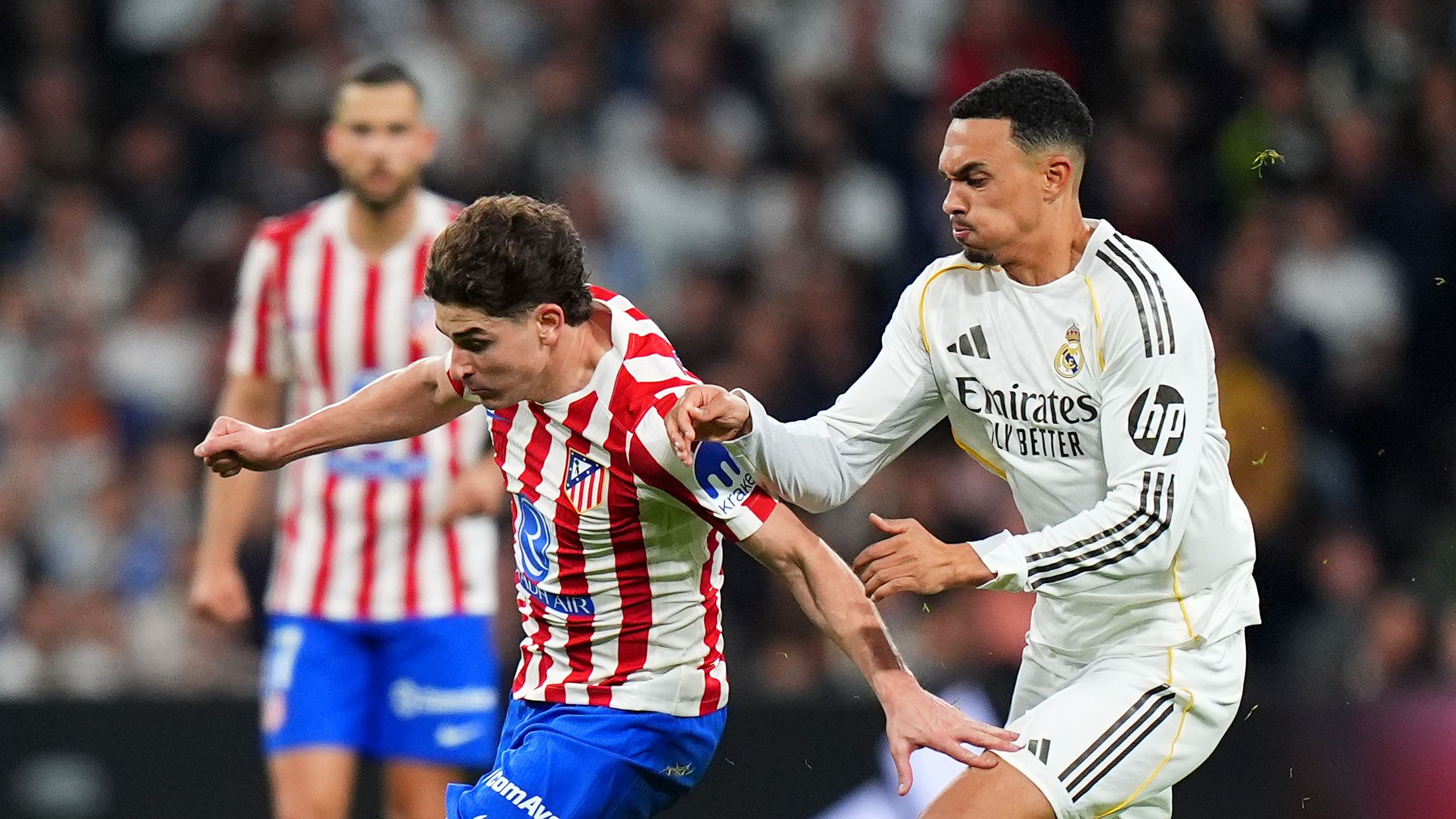 هل يلحق؟ ألفاريز يسابق الزمن للمشاركة في ديربي مدريد