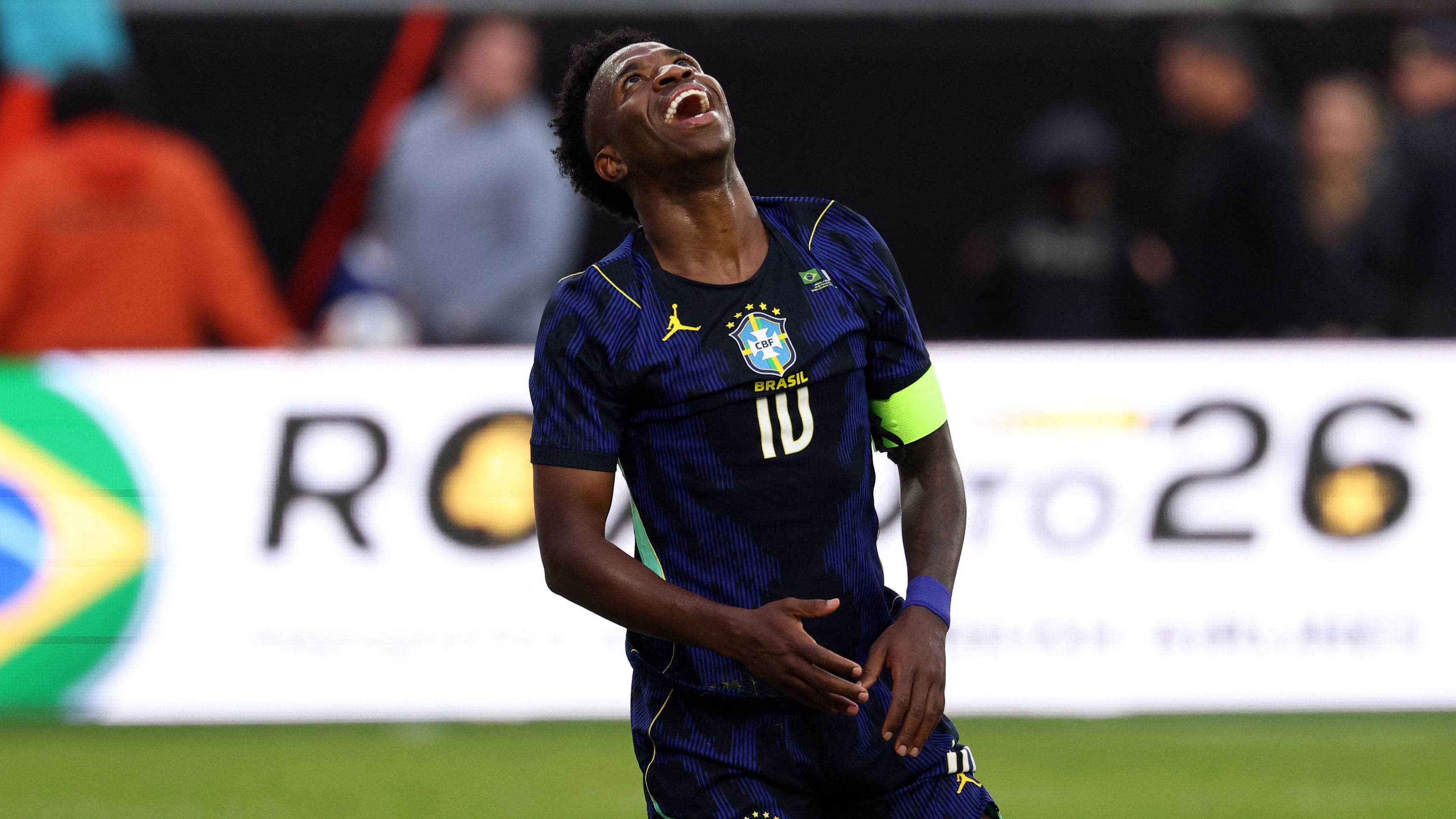 FBL-FRIENDLY-BRA-FRA