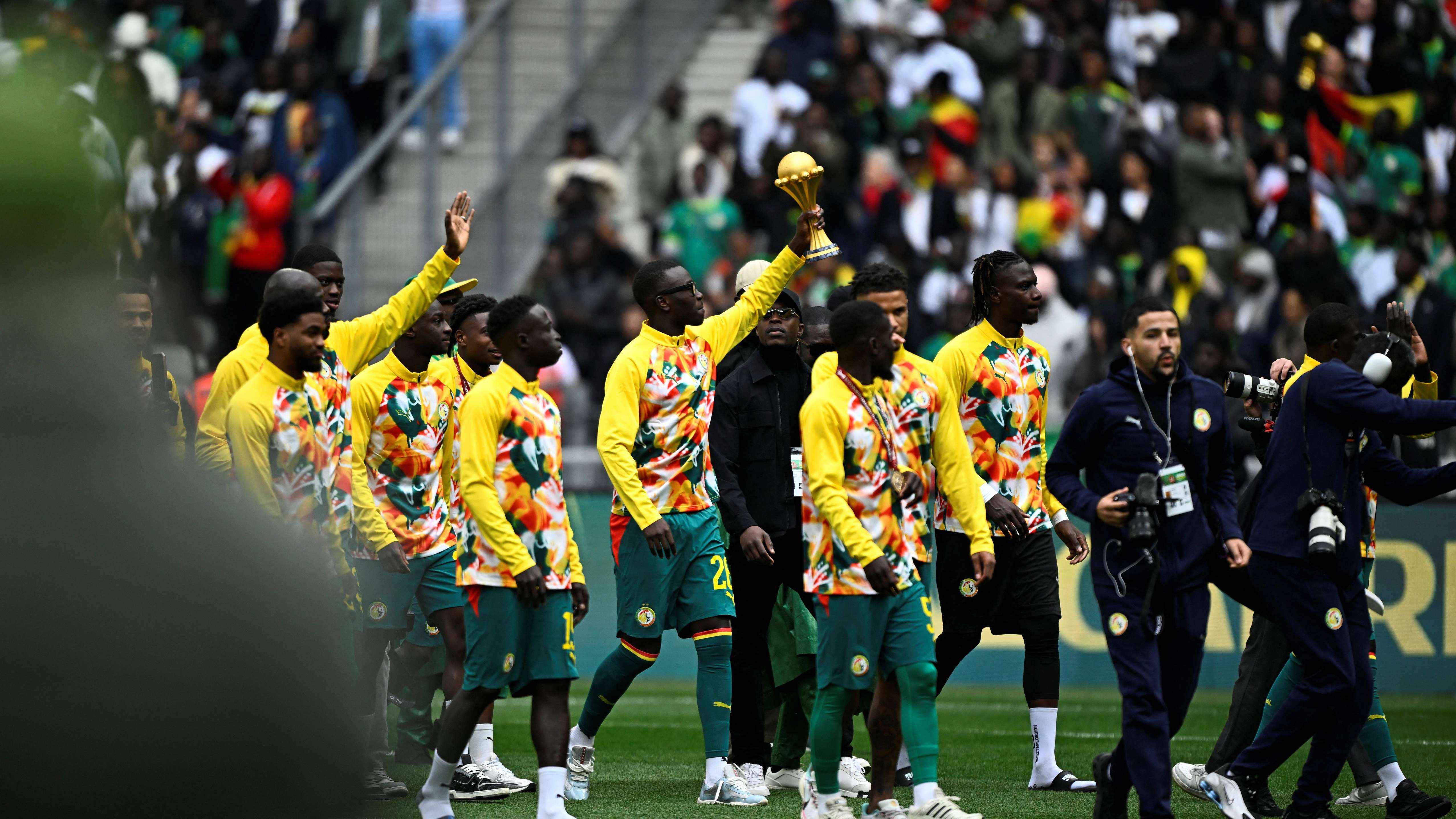 FBL-FRIENDLY-SEN-PER