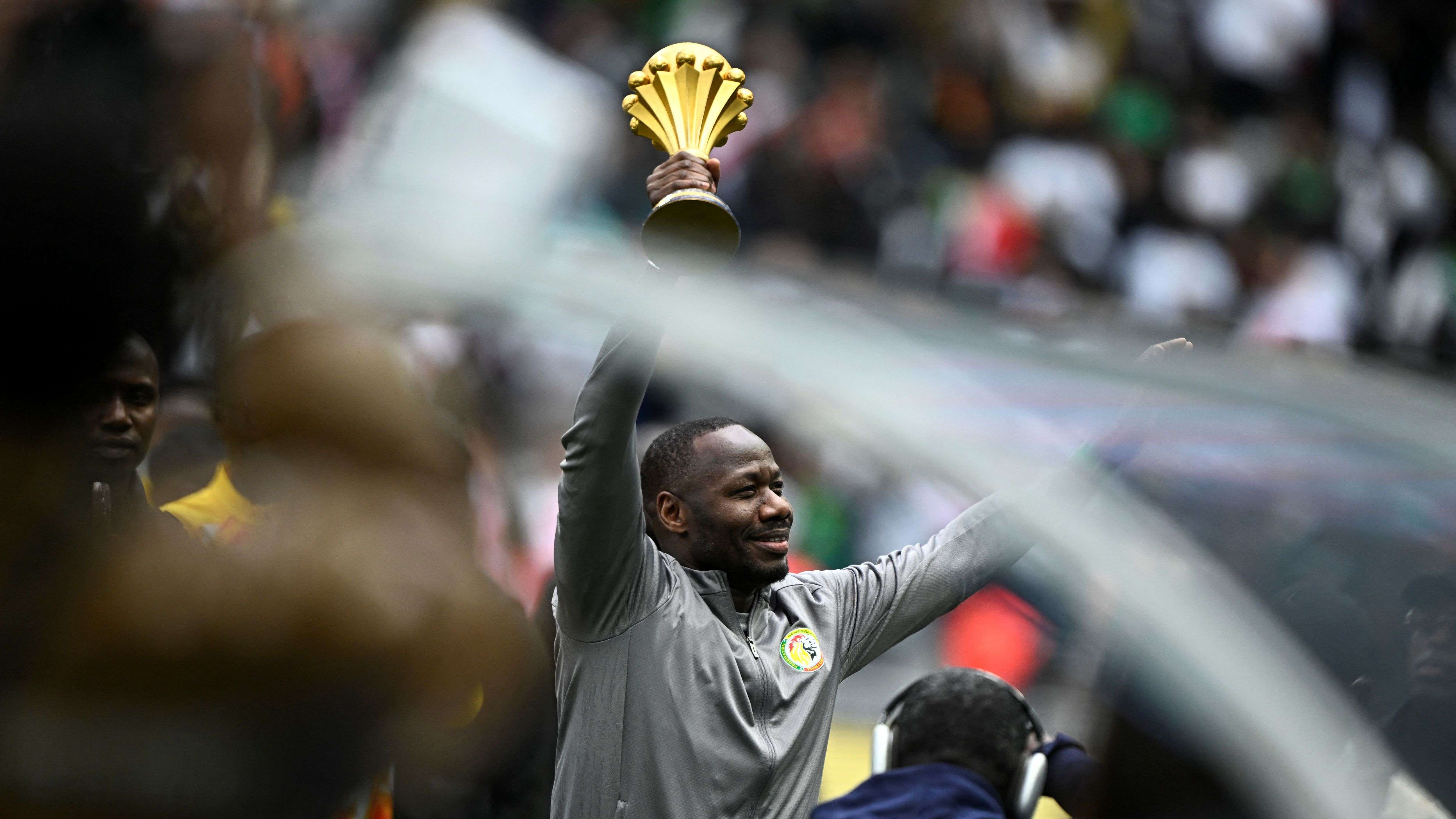 FBL-FRIENDLY-SEN-PER