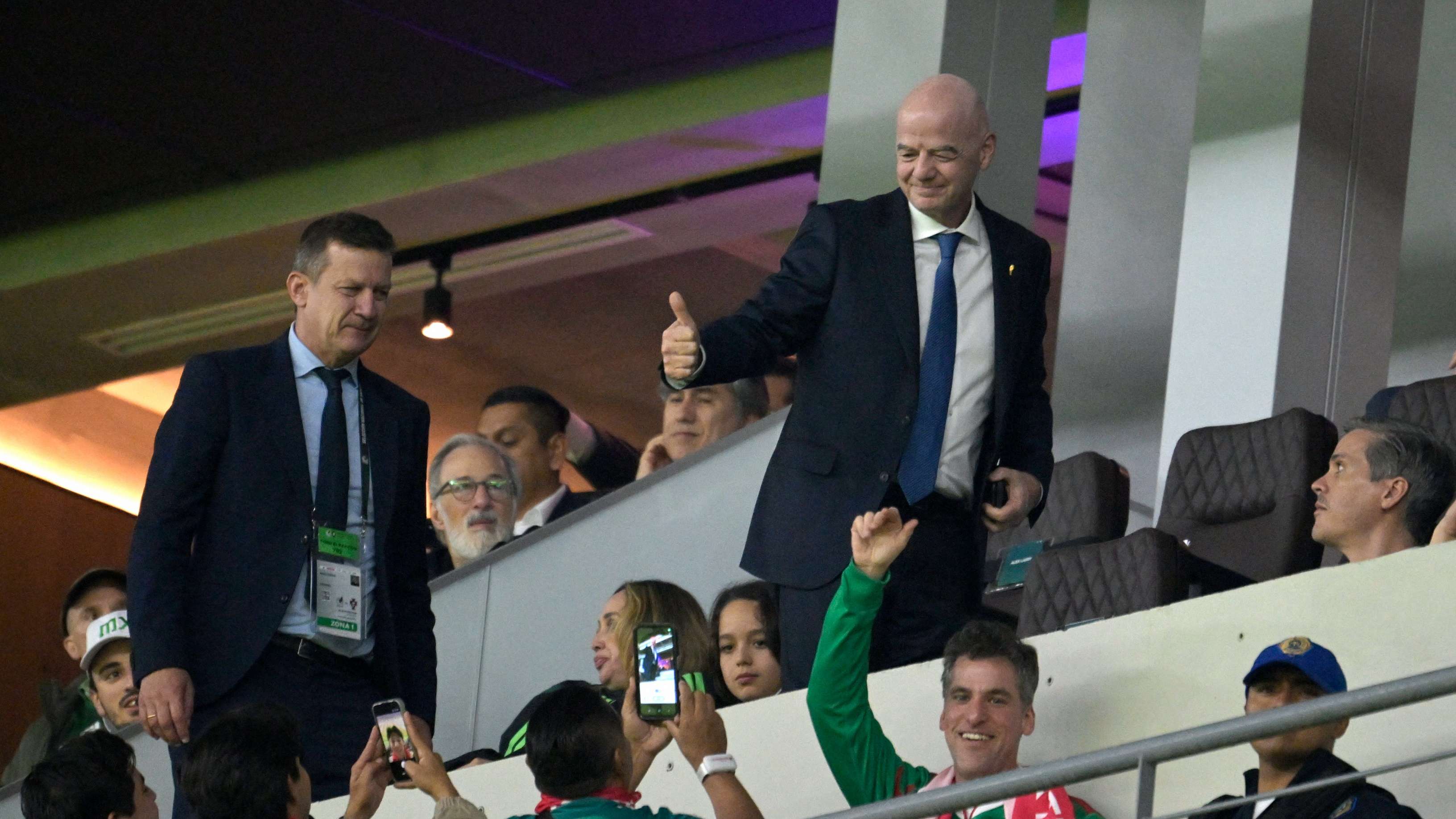 FBL-FRIENDLY-MEX-POR