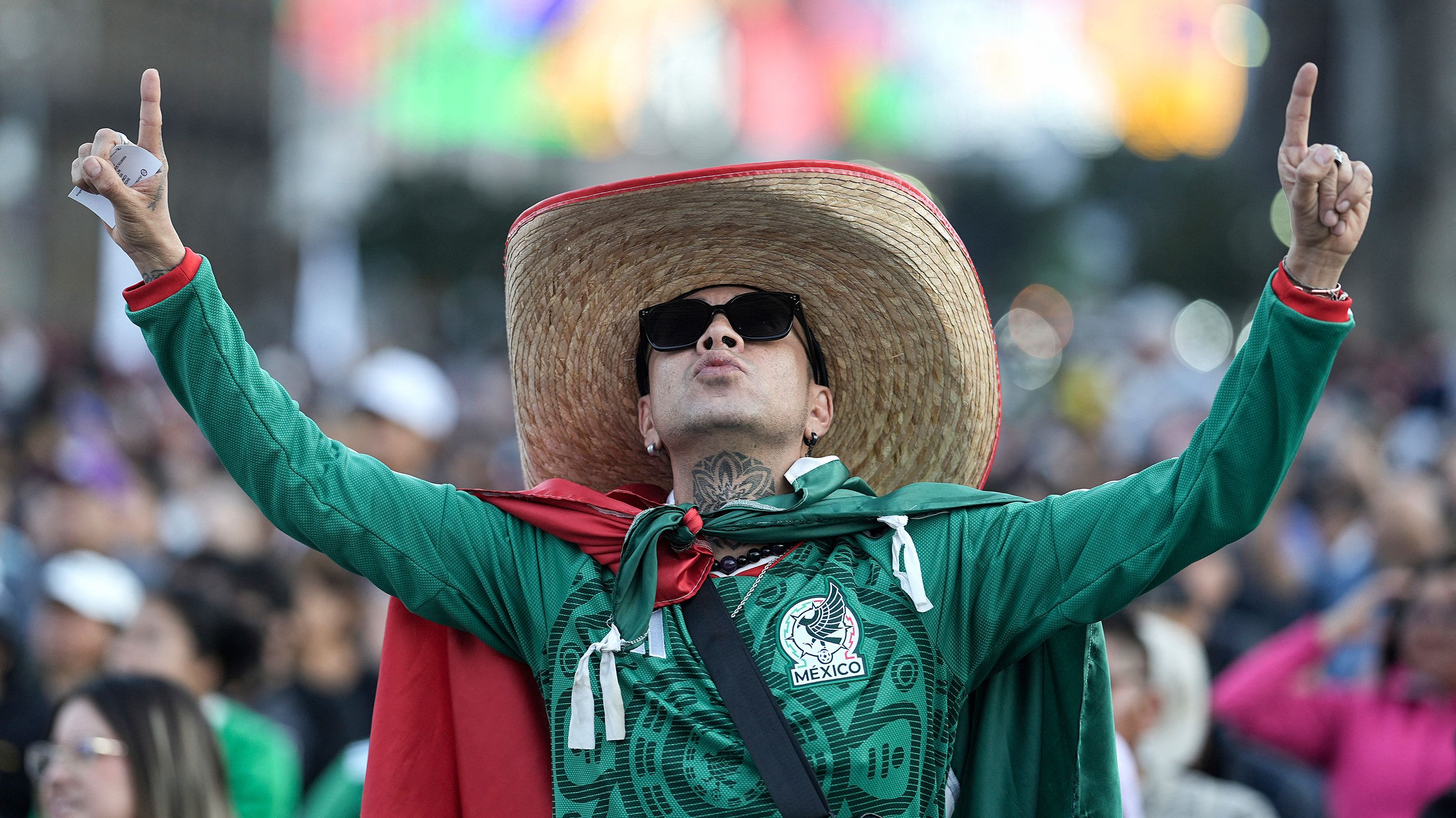 FBL-FRIENDLY-MEX-POR-FANS
