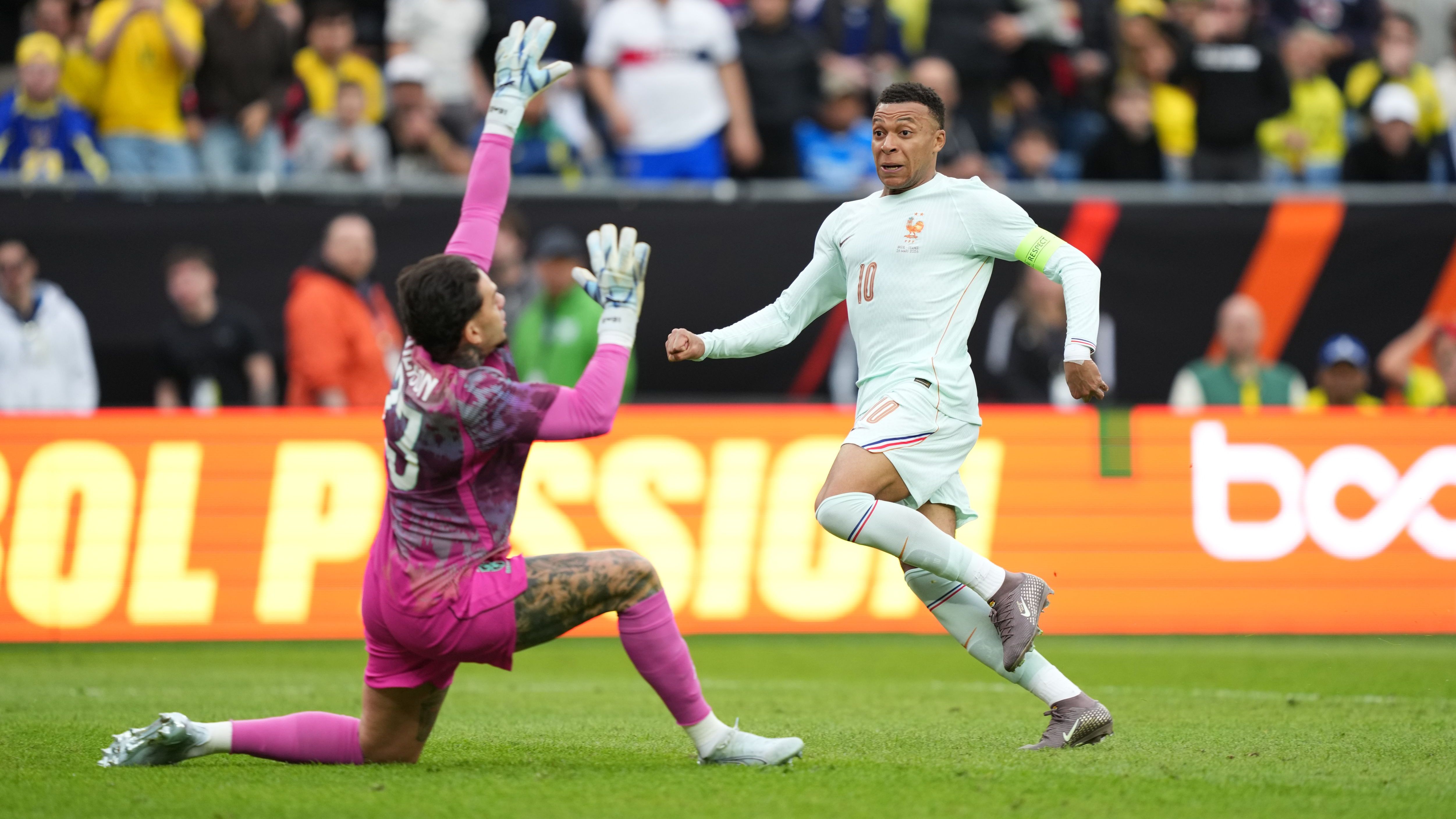 Brazil v France - International Friendly
