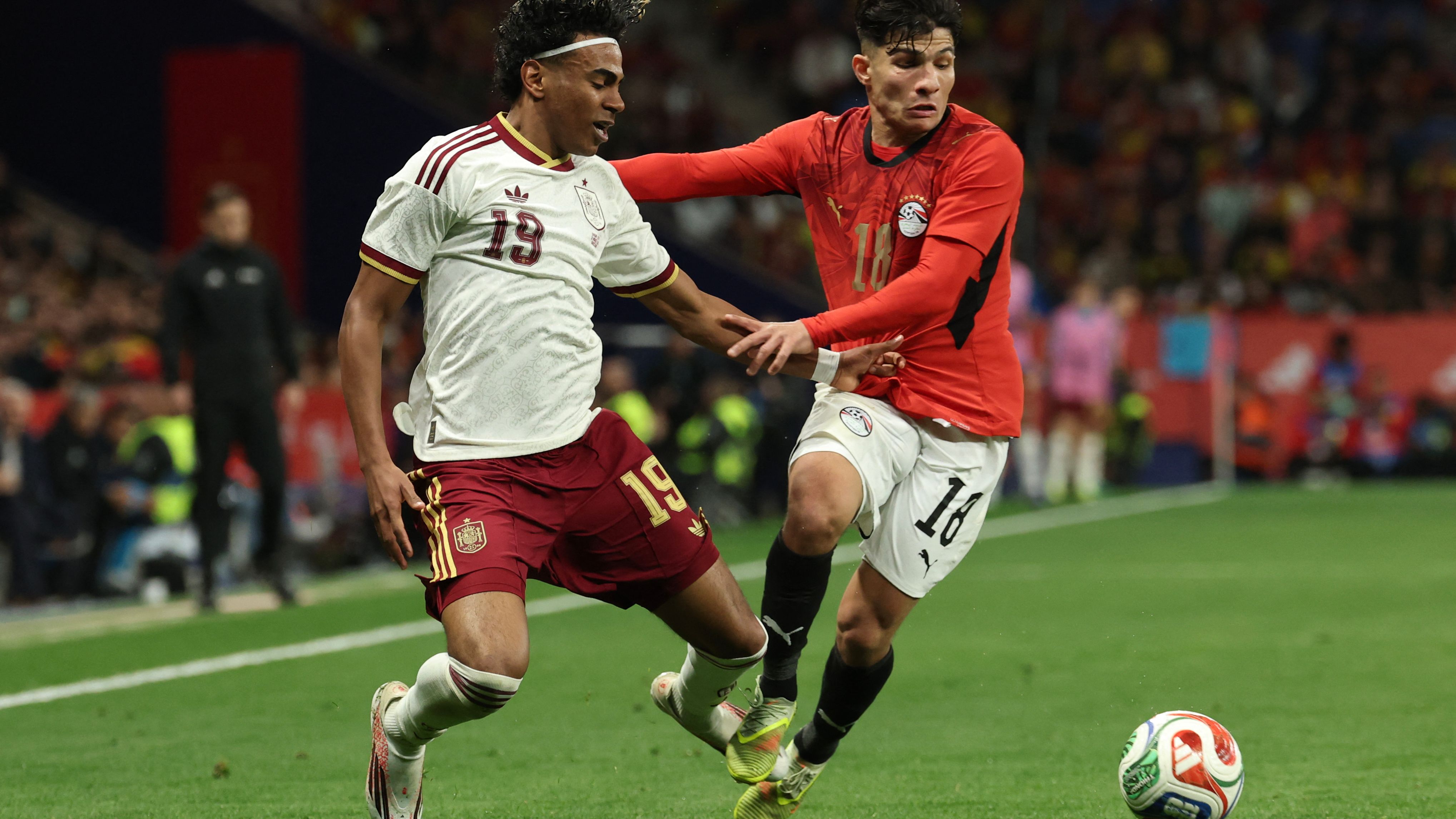 Foto de Islam Isa lesionado durante la selección de Egipto