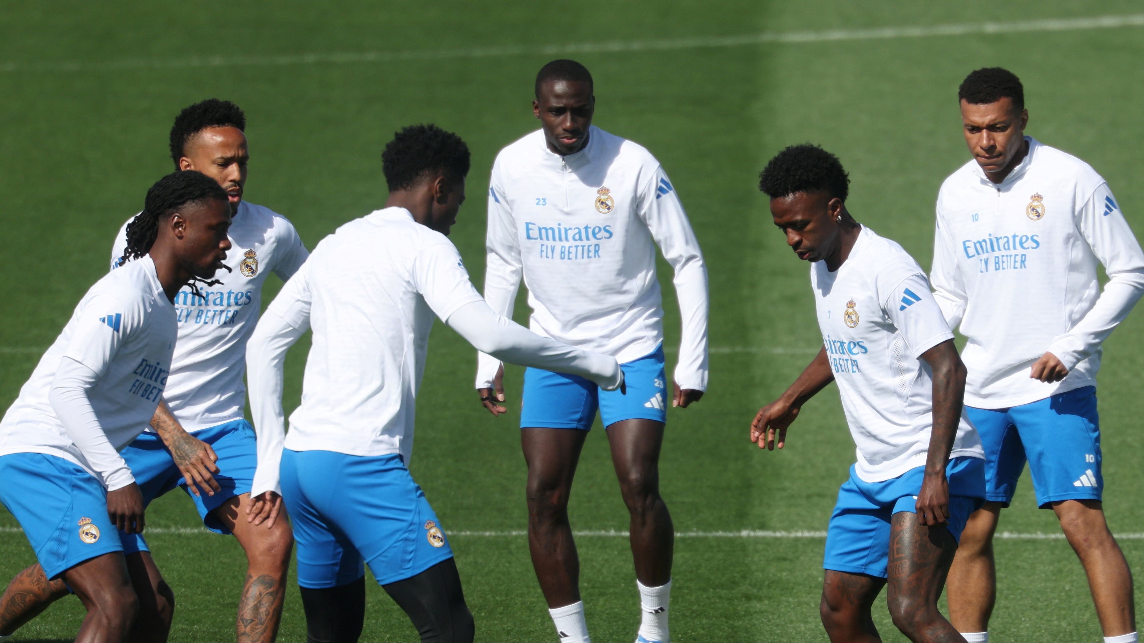 يتصدرهم فالفيردي.. 6 غائبين عن ريال مدريد قبل الكلاسيكو