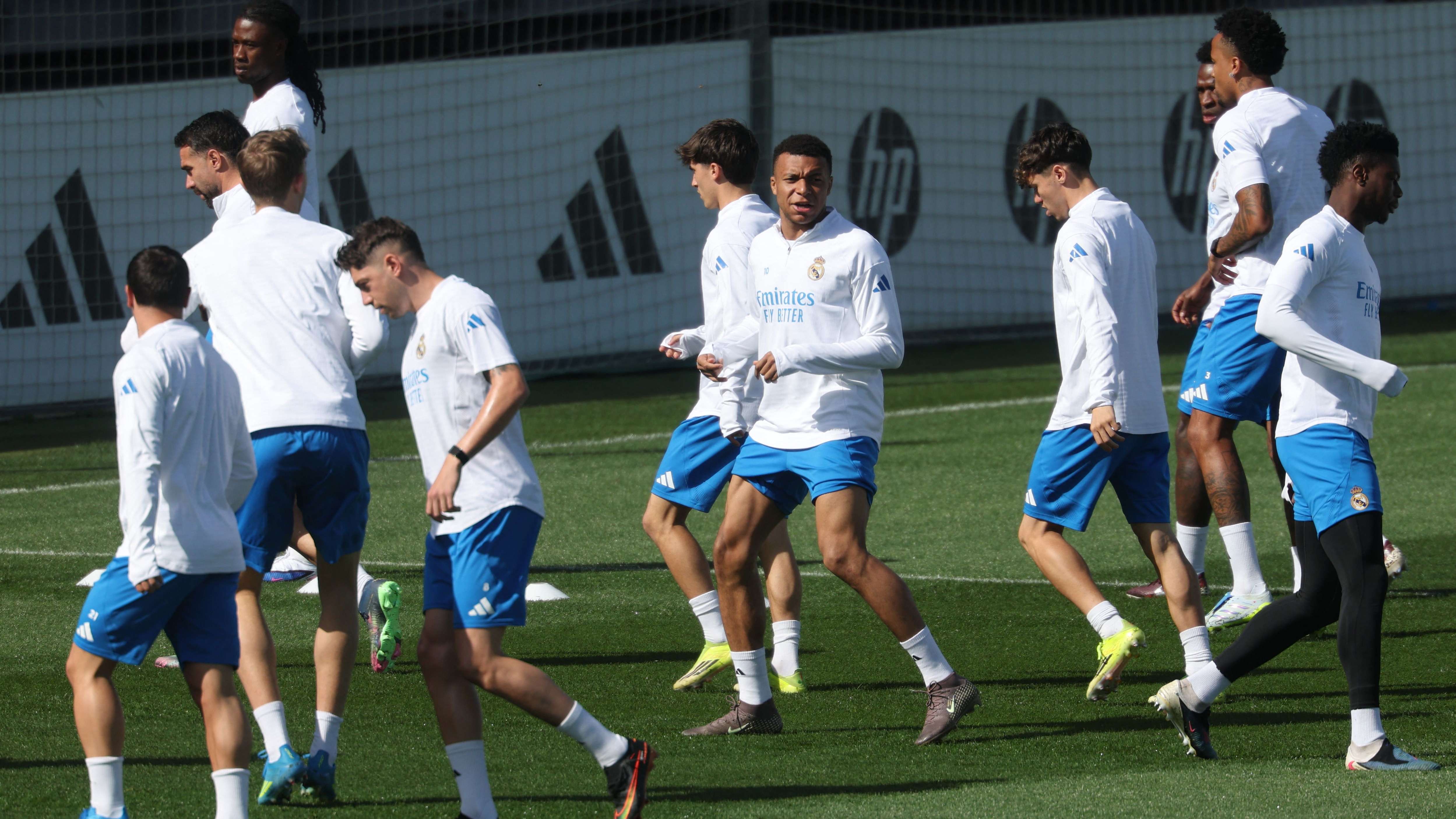 FBL-EUR-C1-REAL MADRID-TRAINING