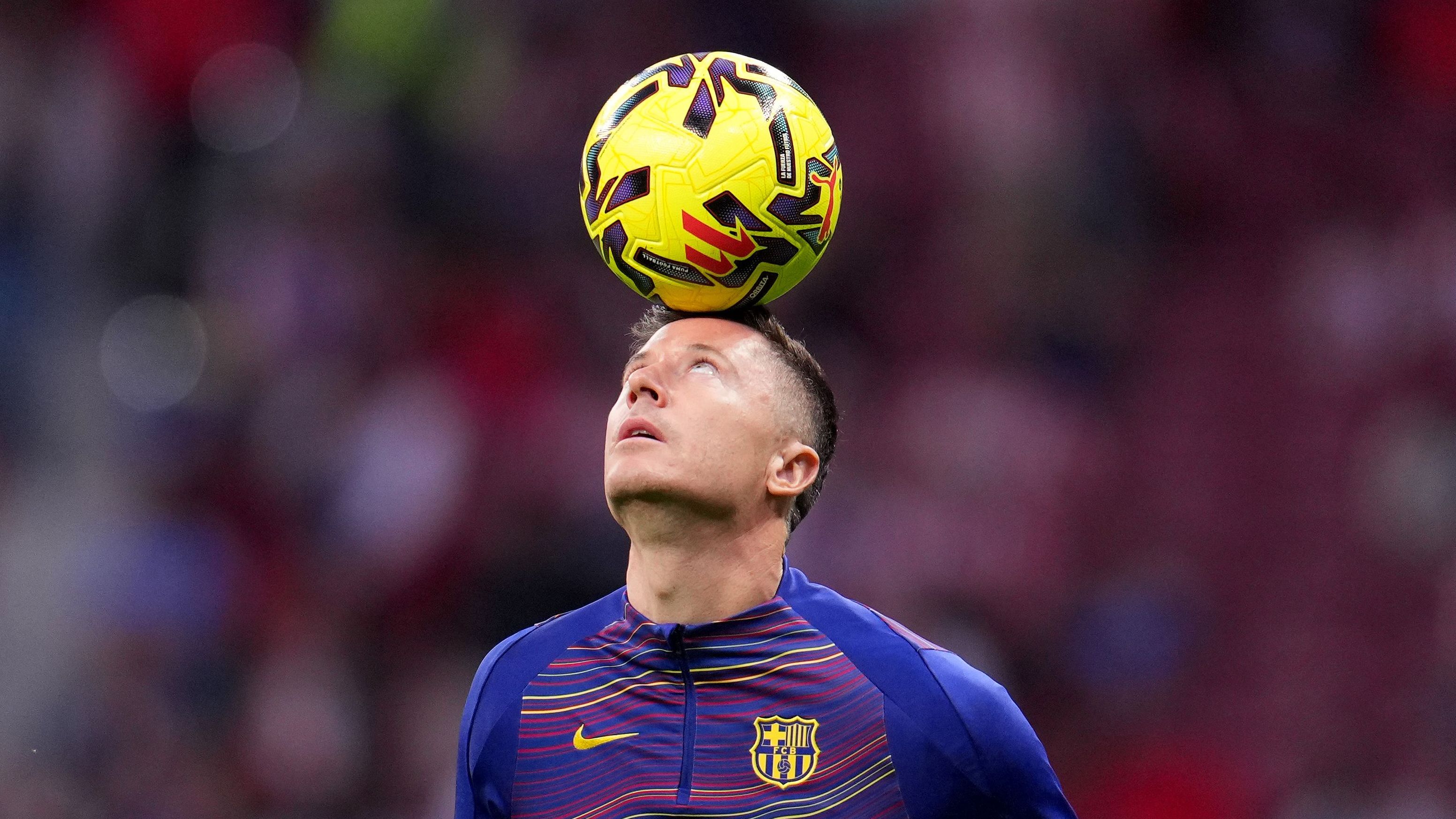 بكلمتين فقط.. ليفاندوفسكي يكسر صمته بشأن مستقبله