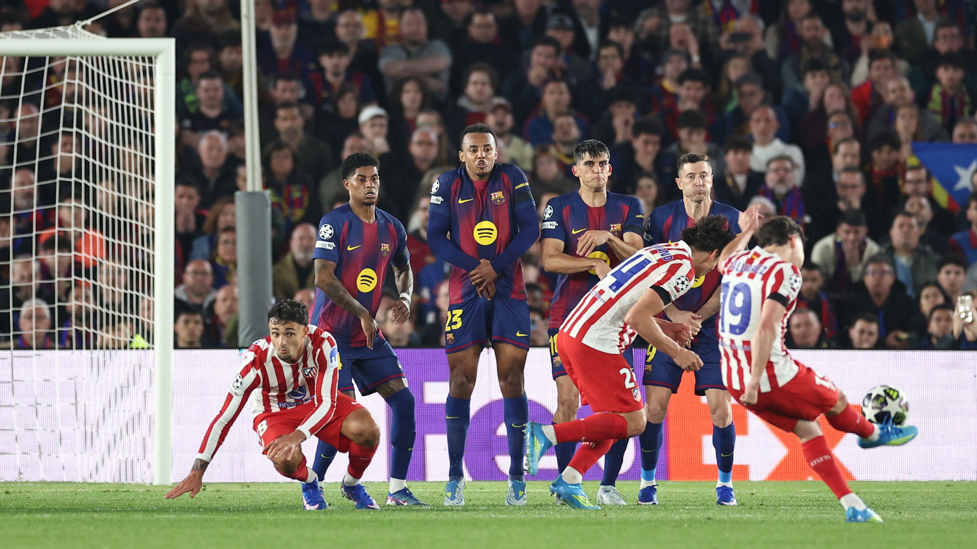 موعد مباراة أتلتيكو مدريد وبرشلونة في ربع نهائي دوري أبطال أوروبا