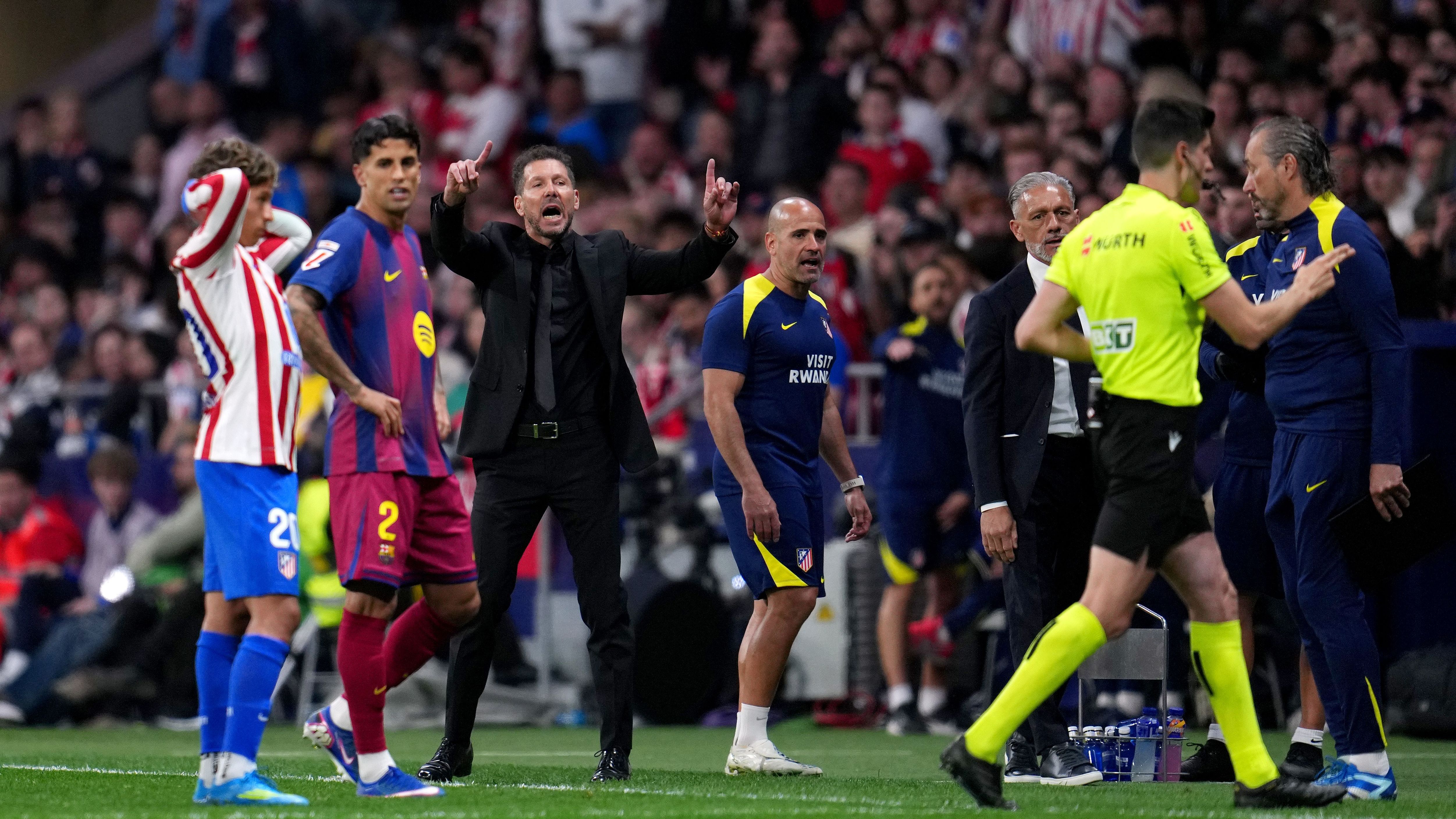 Atletico de Madrid v FC Barcelona - LaLiga EA Sports