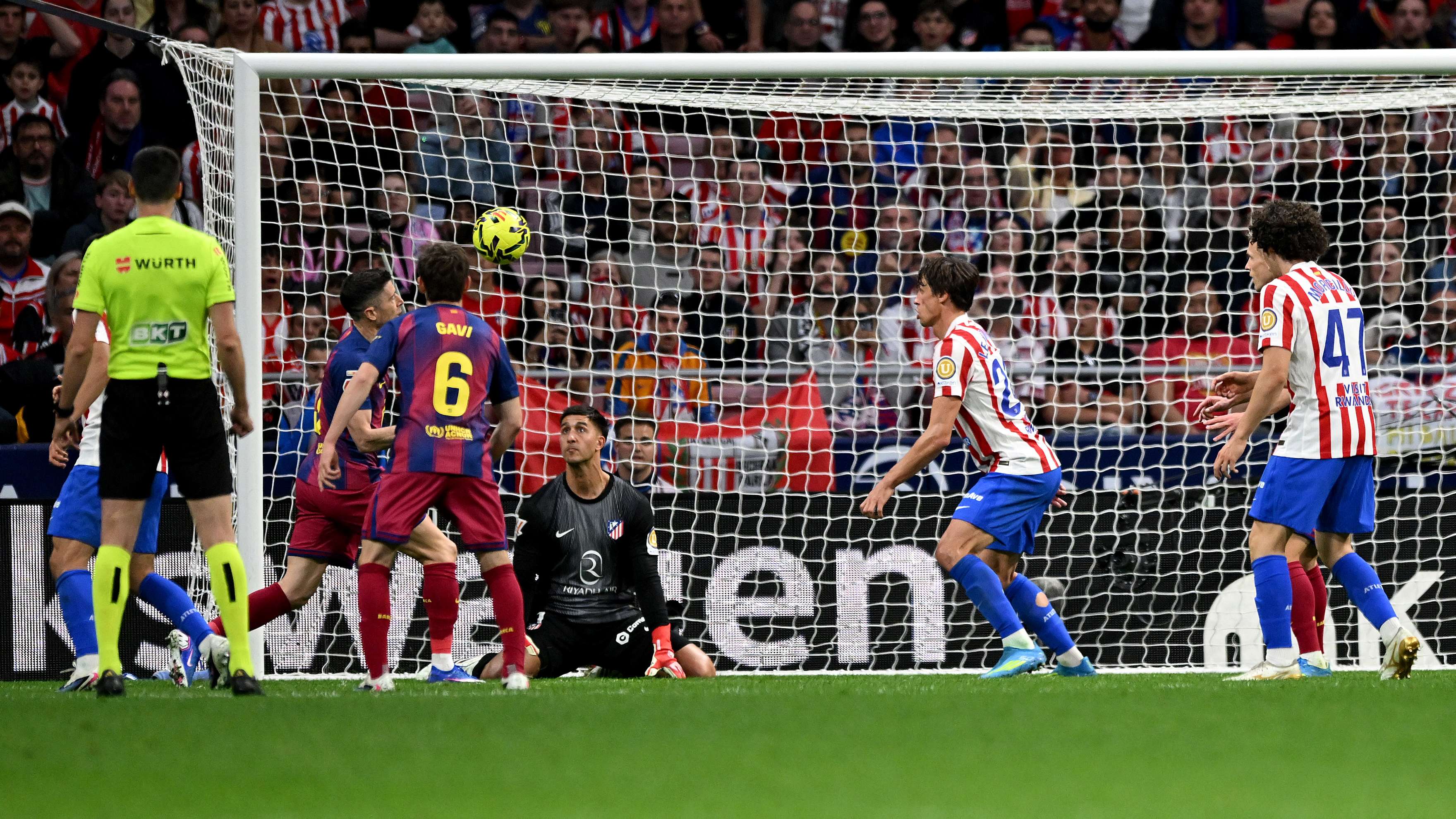 Atletico de Madrid v FC Barcelona - LaLiga EA Sports