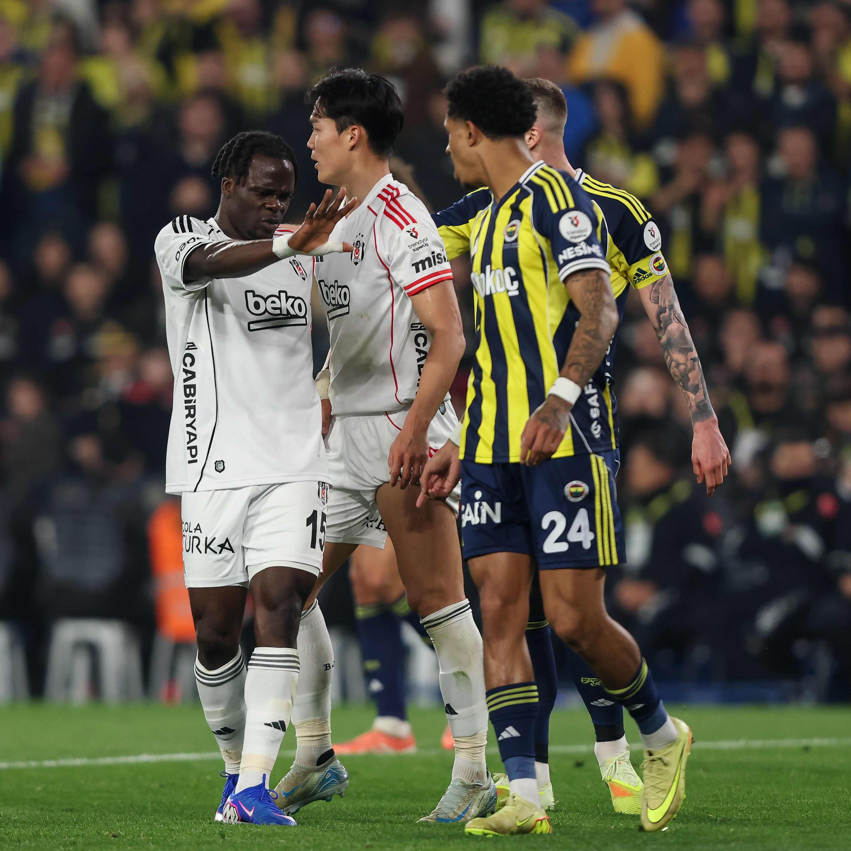 Fenerbahce SK v Besiktas JK - Trendyol Süper Lig