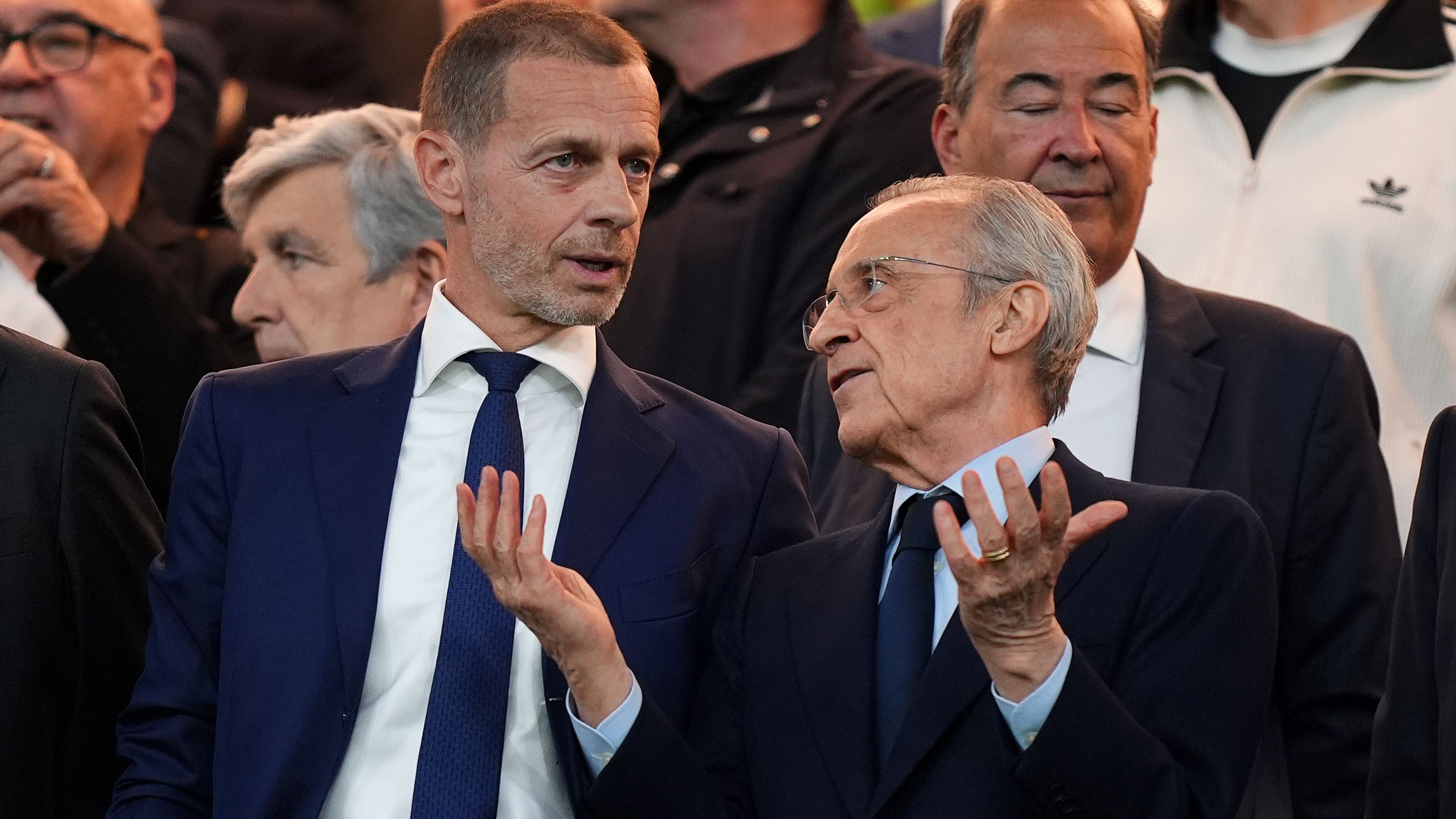 عكس مسار برشلونة.. الريال يرفض فتح جبهة جديدة في حربه ضد التحكيم