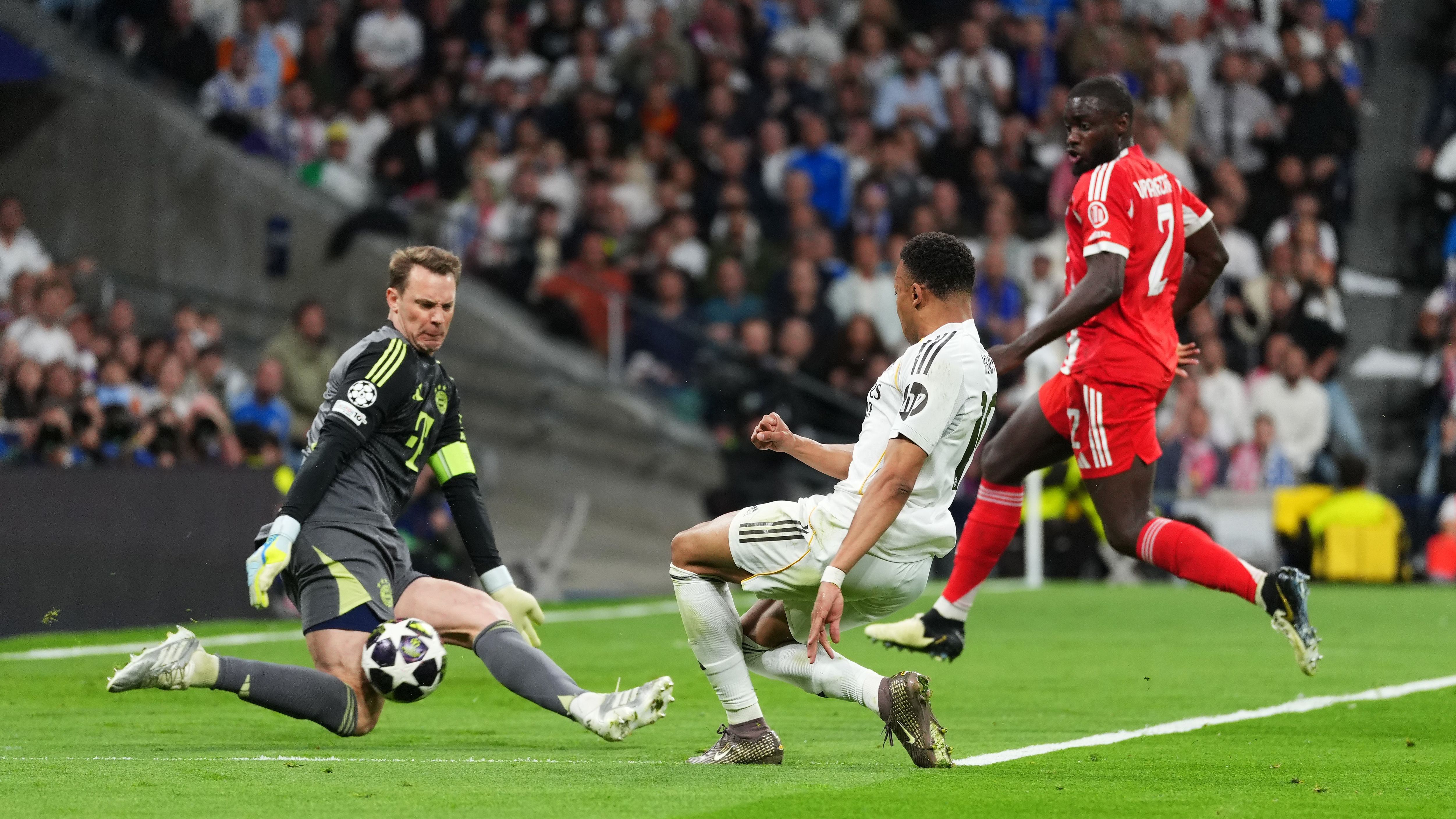 Real Madrid CF v FC Bayern München - UEFA Champions League 2025/26 Quarter-Final First Leg