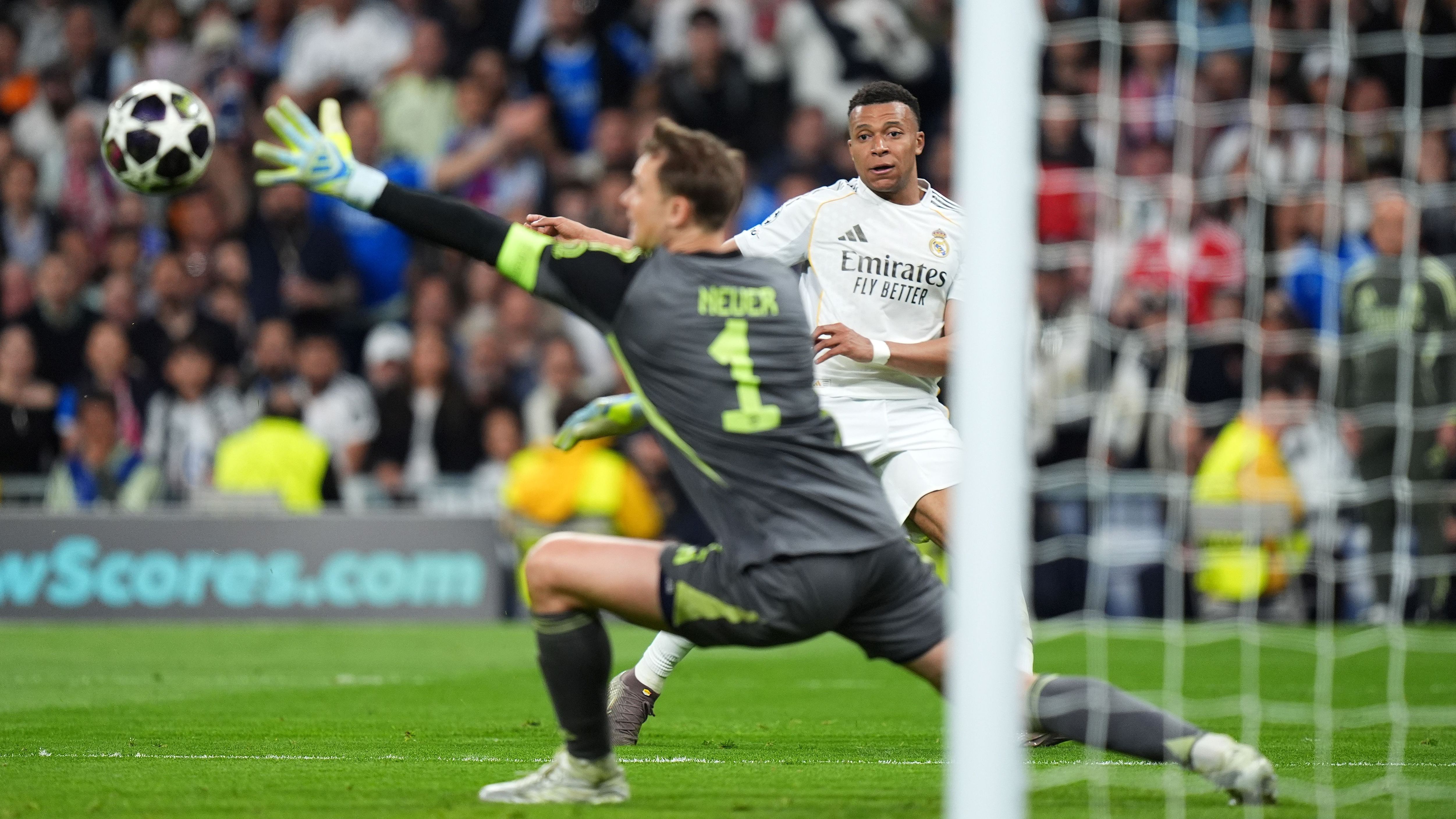 Real Madrid CF v FC Bayern München - UEFA Champions League 2025/26 Quarter-Final First Leg