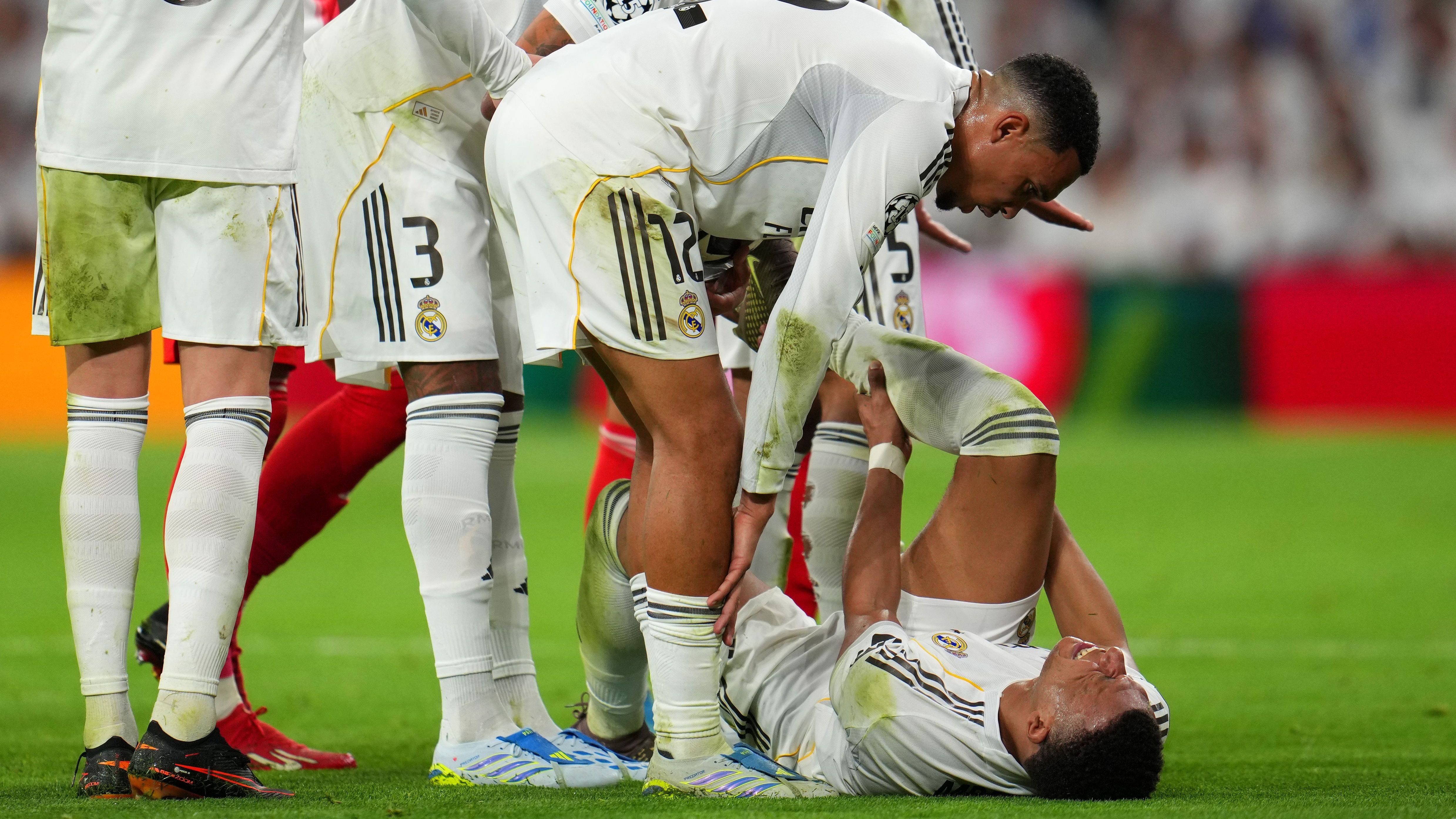 Real Madrid CF v FC Bayern München - UEFA Champions League 2025/26 Quarter-Final First Leg