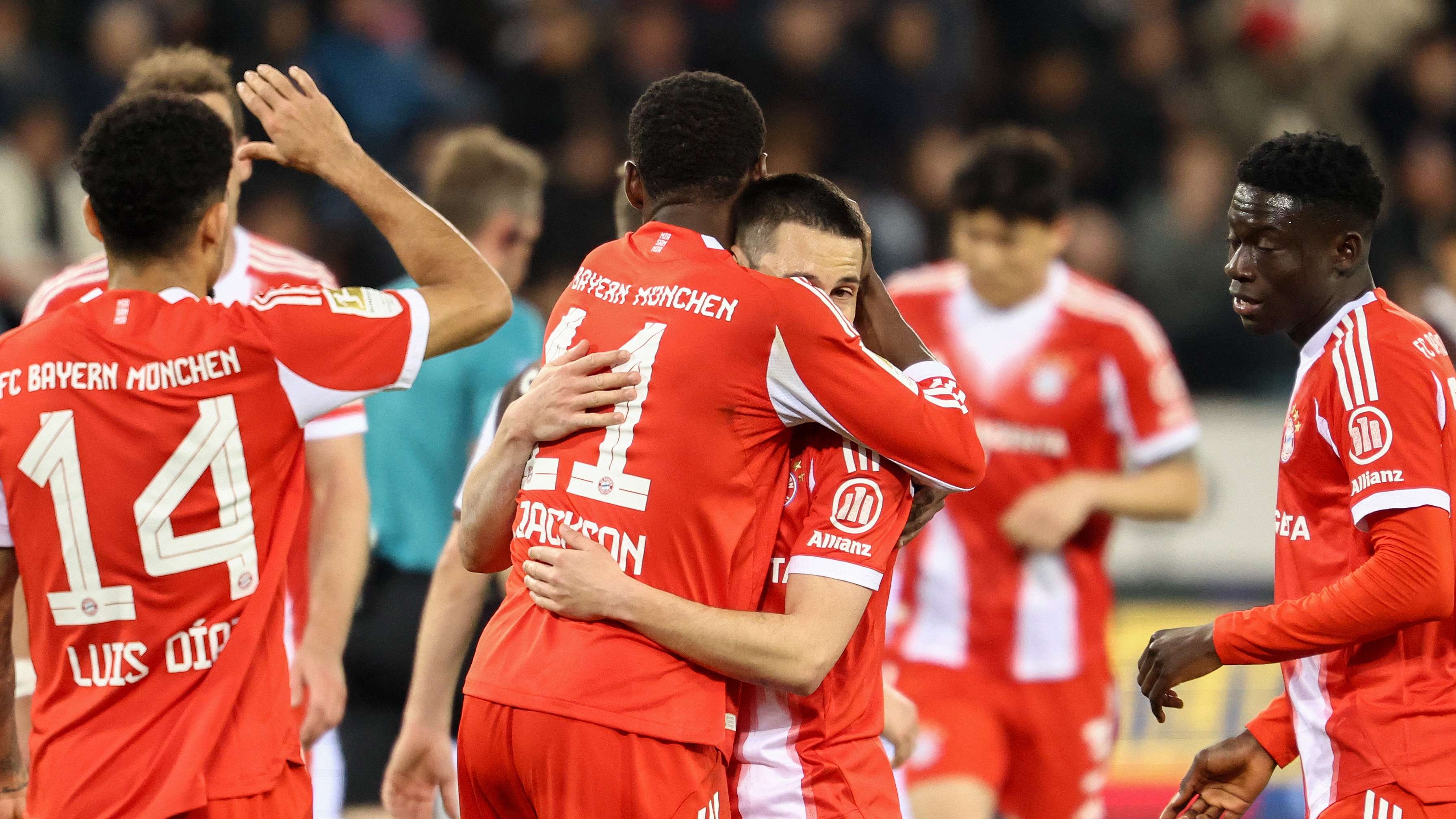 FBL-GER-BUNDESLIGA-ST PAULI-BAYERN MUNICH