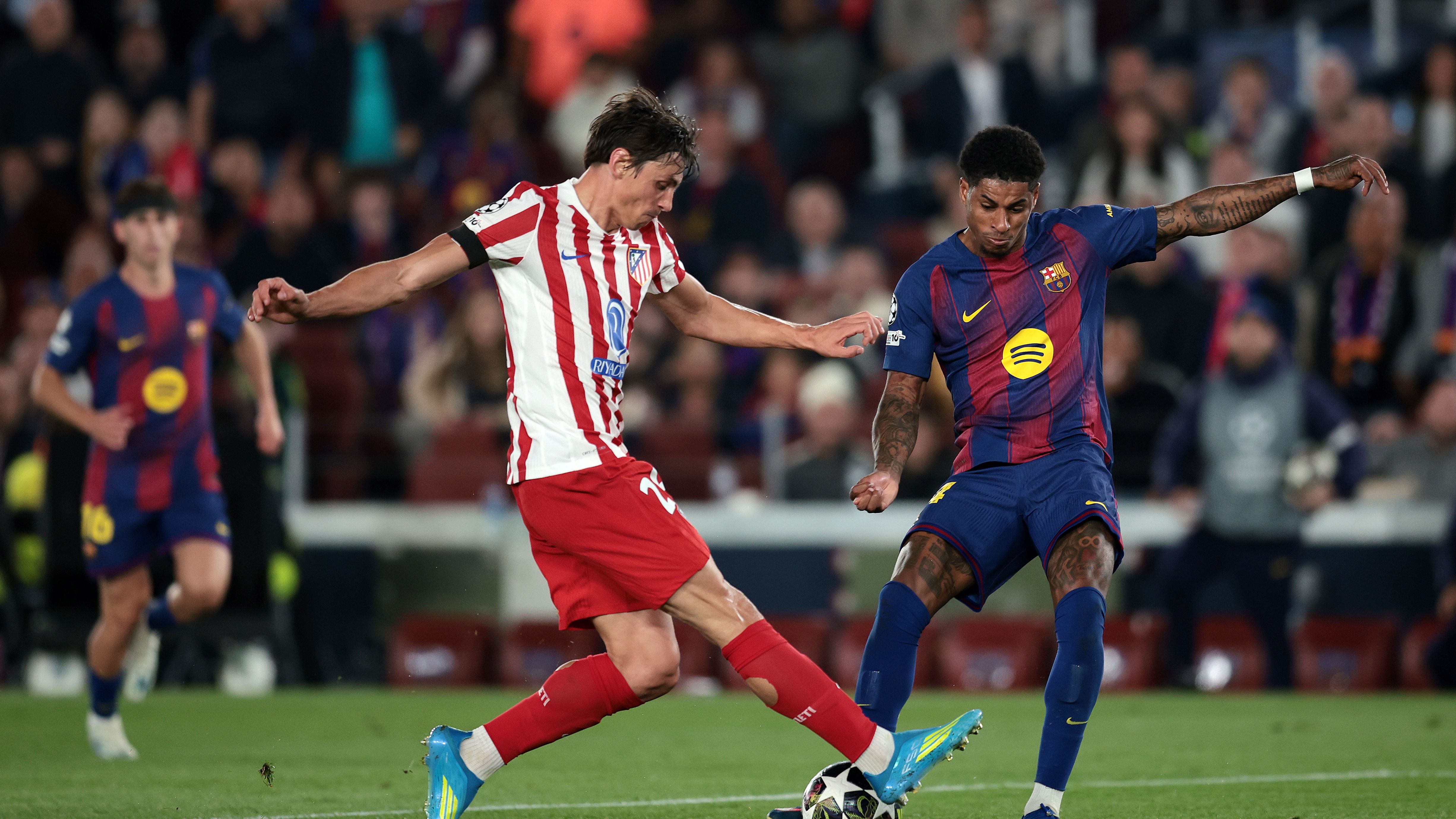 جدل تحكيمي كبير في كلاسيكو إسبانيا.. هل أخطأ الحكم في صالح أتلتيكو مدريد؟