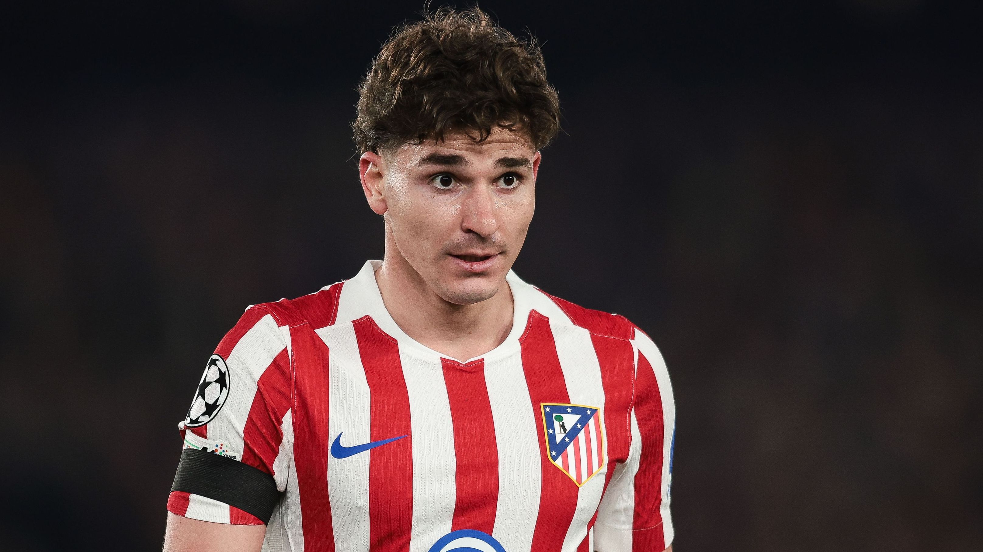 بديل ألفاريز.. برشلونة يفكر في قاتل ريال مدريد