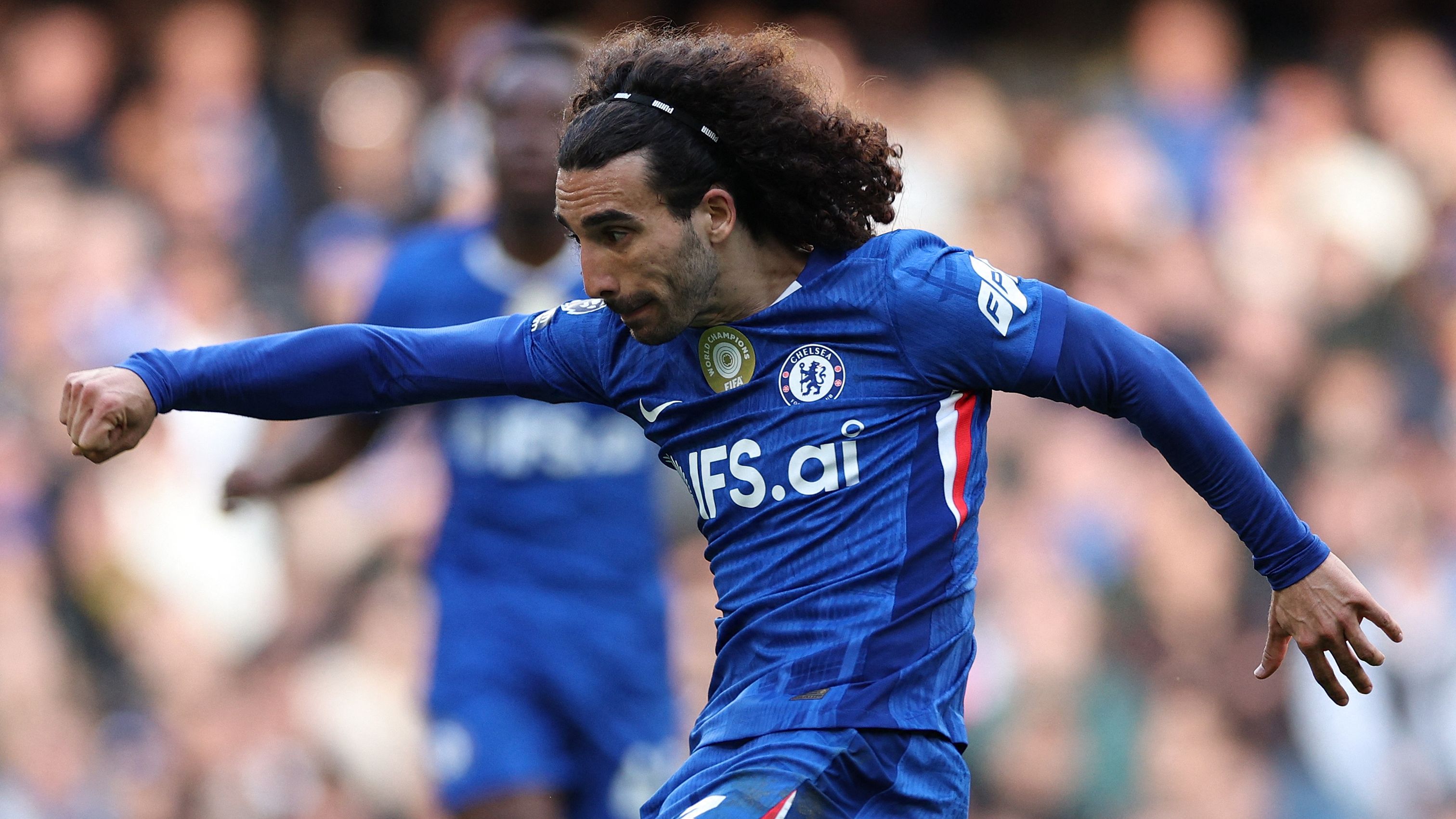 الريال وبرشلونة.. الخيانة تسري في دماء كوكوريلا