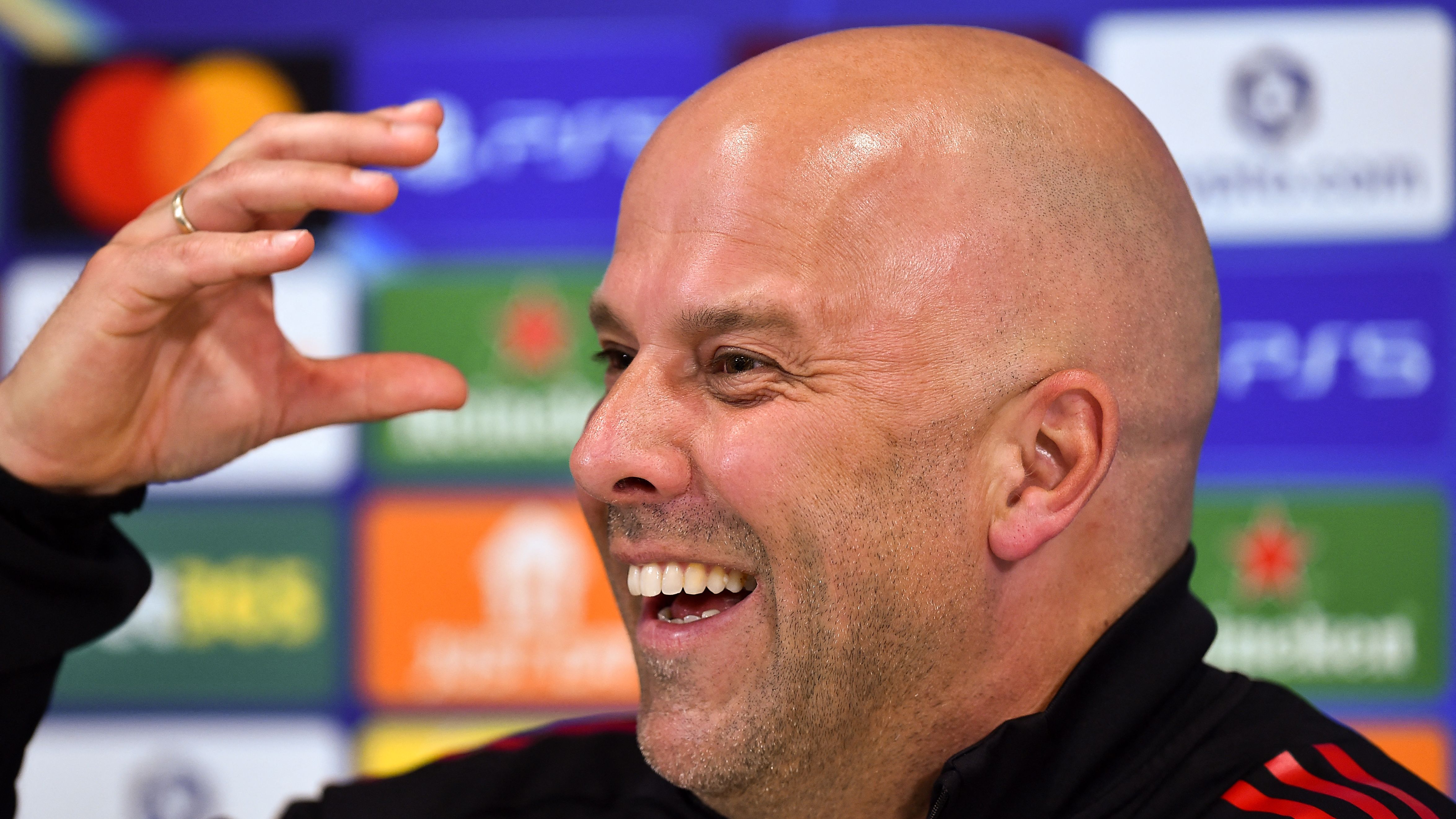 سلوت: الخروج من دوري الأبطال يخدم ليفربول