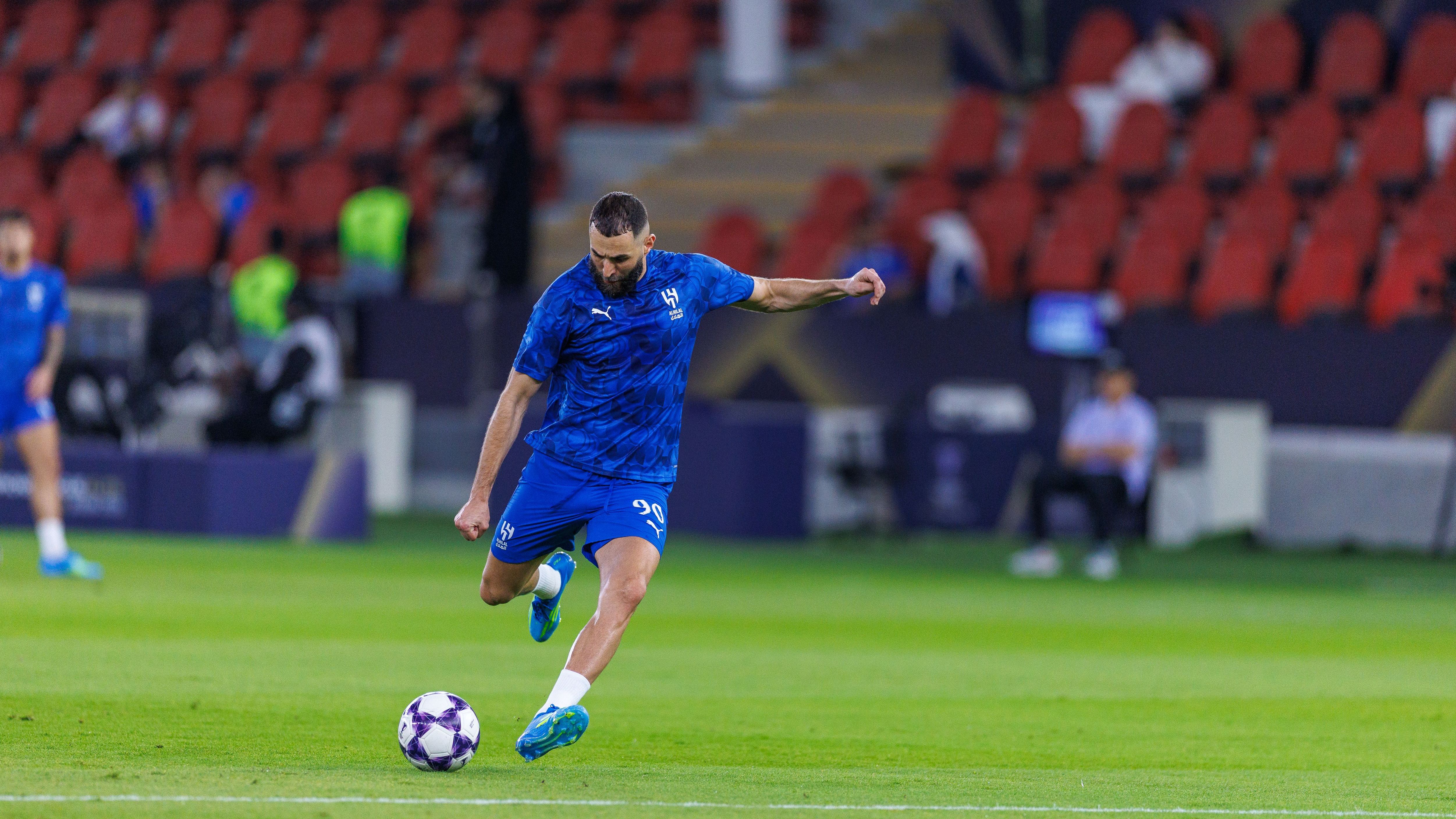 زلزال الإصابات يهز الهلال مجدداً: بنزيما والدوسري في العيادة الطبية