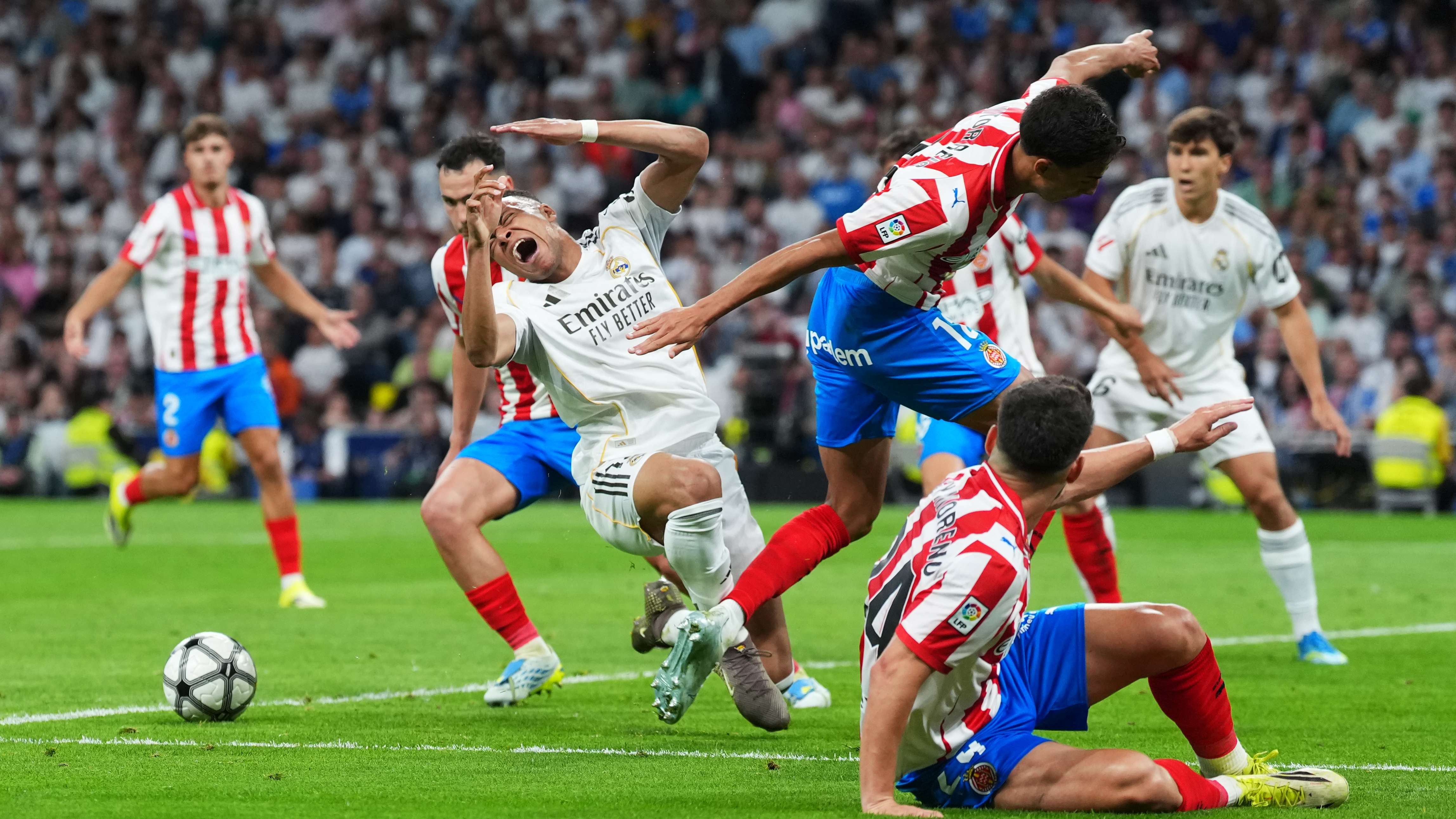 Real Madrid CF v Girona FC - LaLiga EA Sports