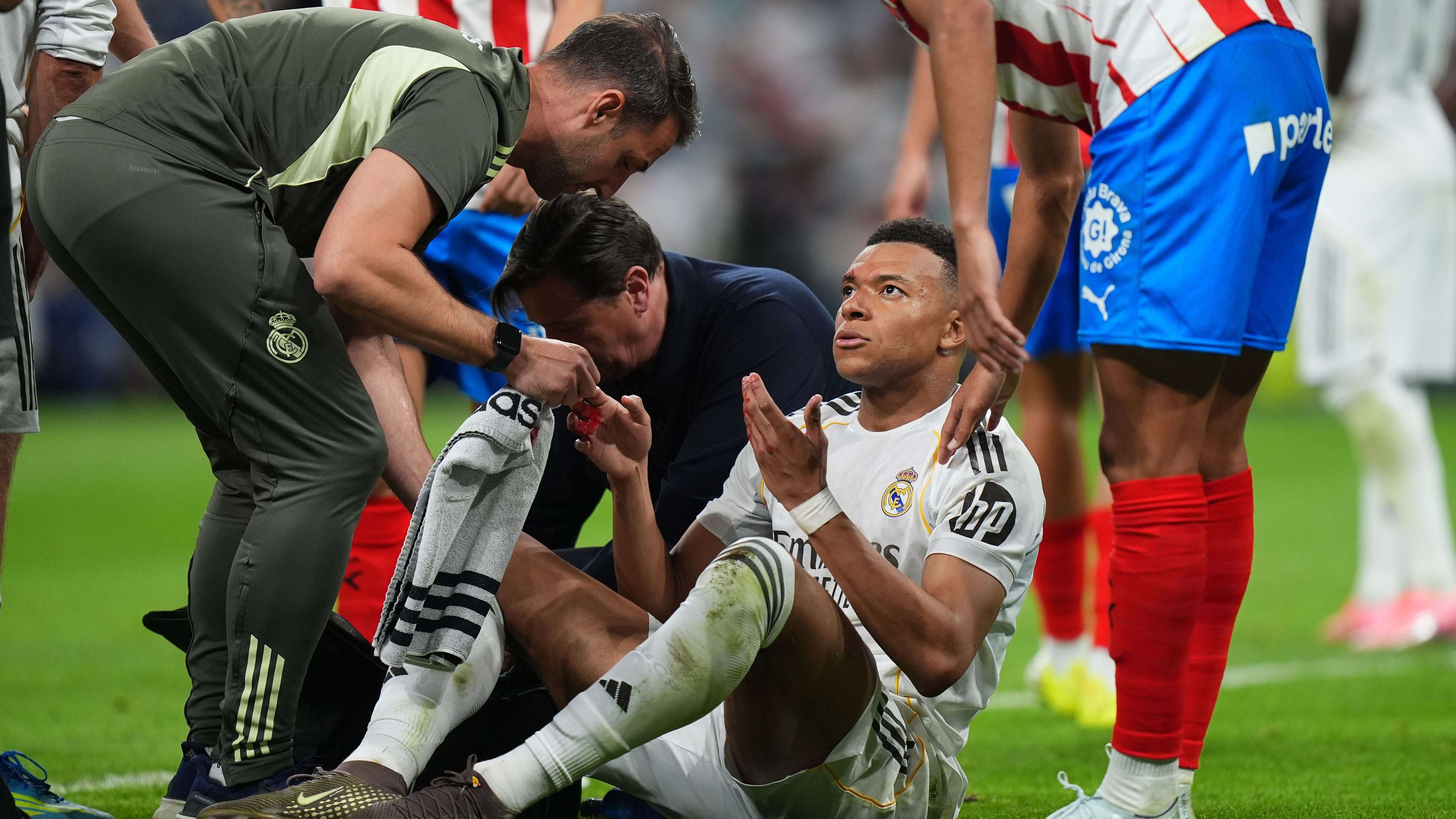 Real Madrid CF v Girona FC - LaLiga EA Sports