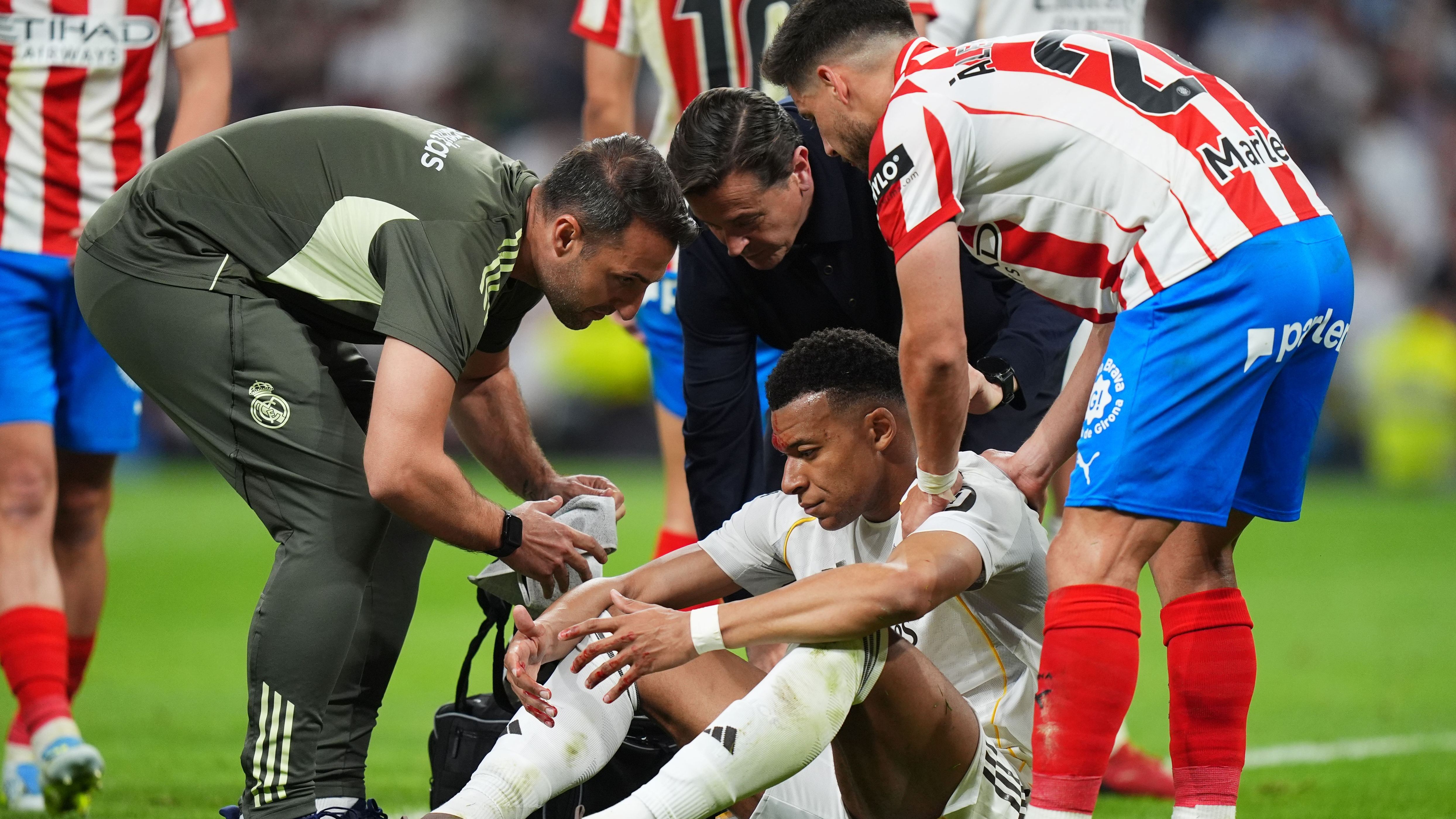 Real Madrid CF v Girona FC - LaLiga EA Sports