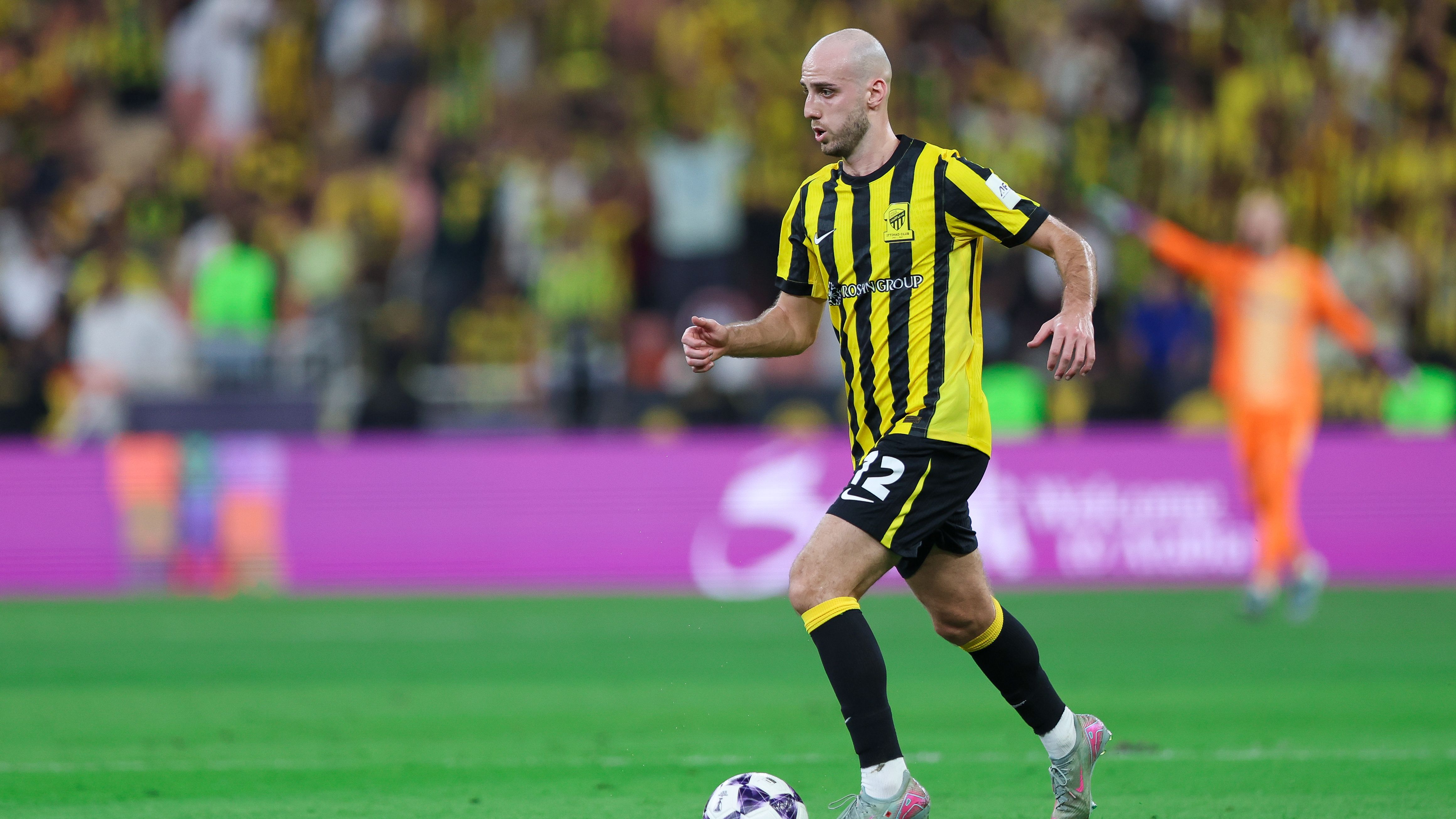 الاتحاد السعودي يفتح مفاوضات متقدمة مع نيوم لتعويض ماريو ميتاي