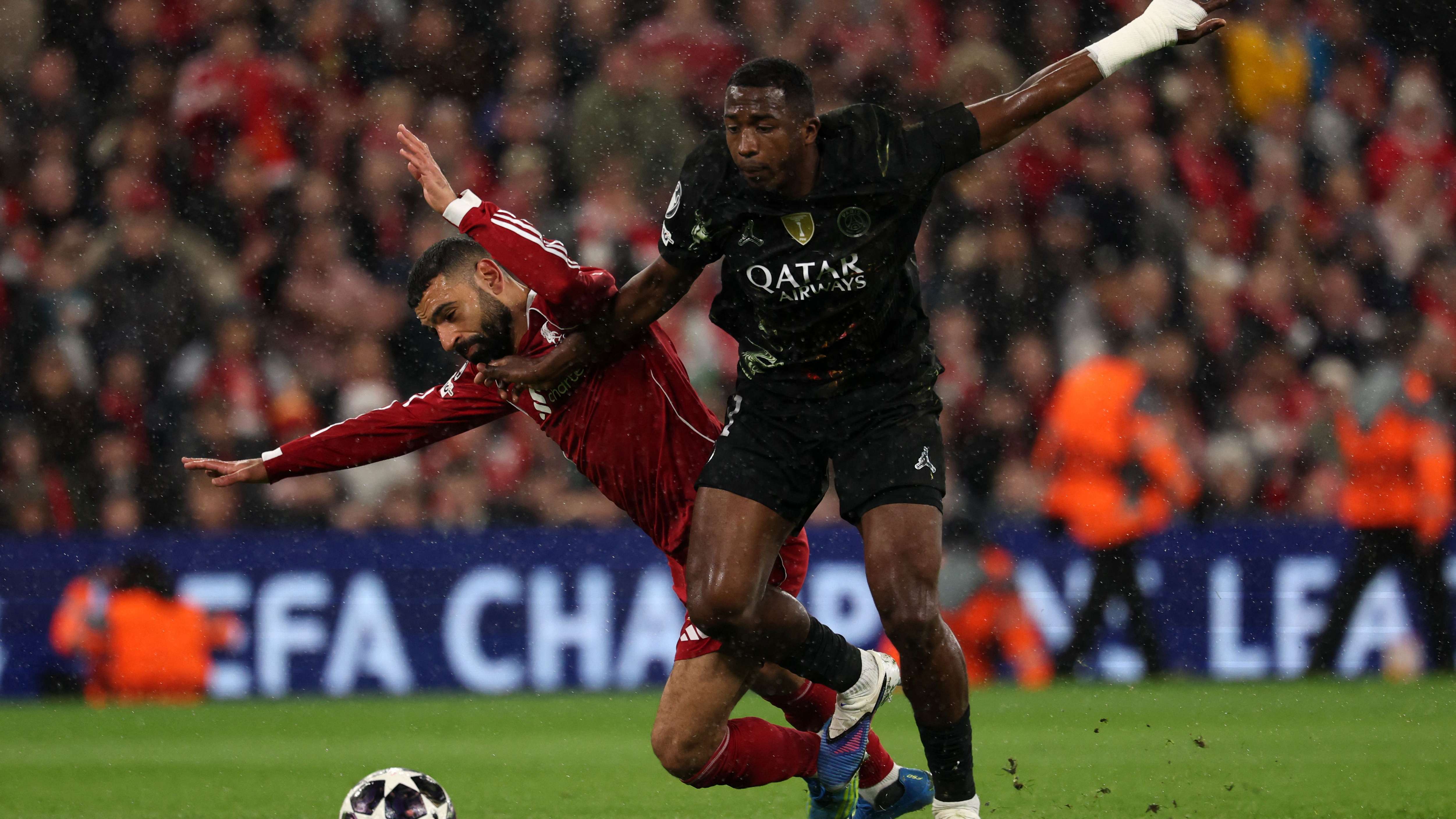 TOPSHOT-FBL-EUR-C1-LIVERPOOL-PSG