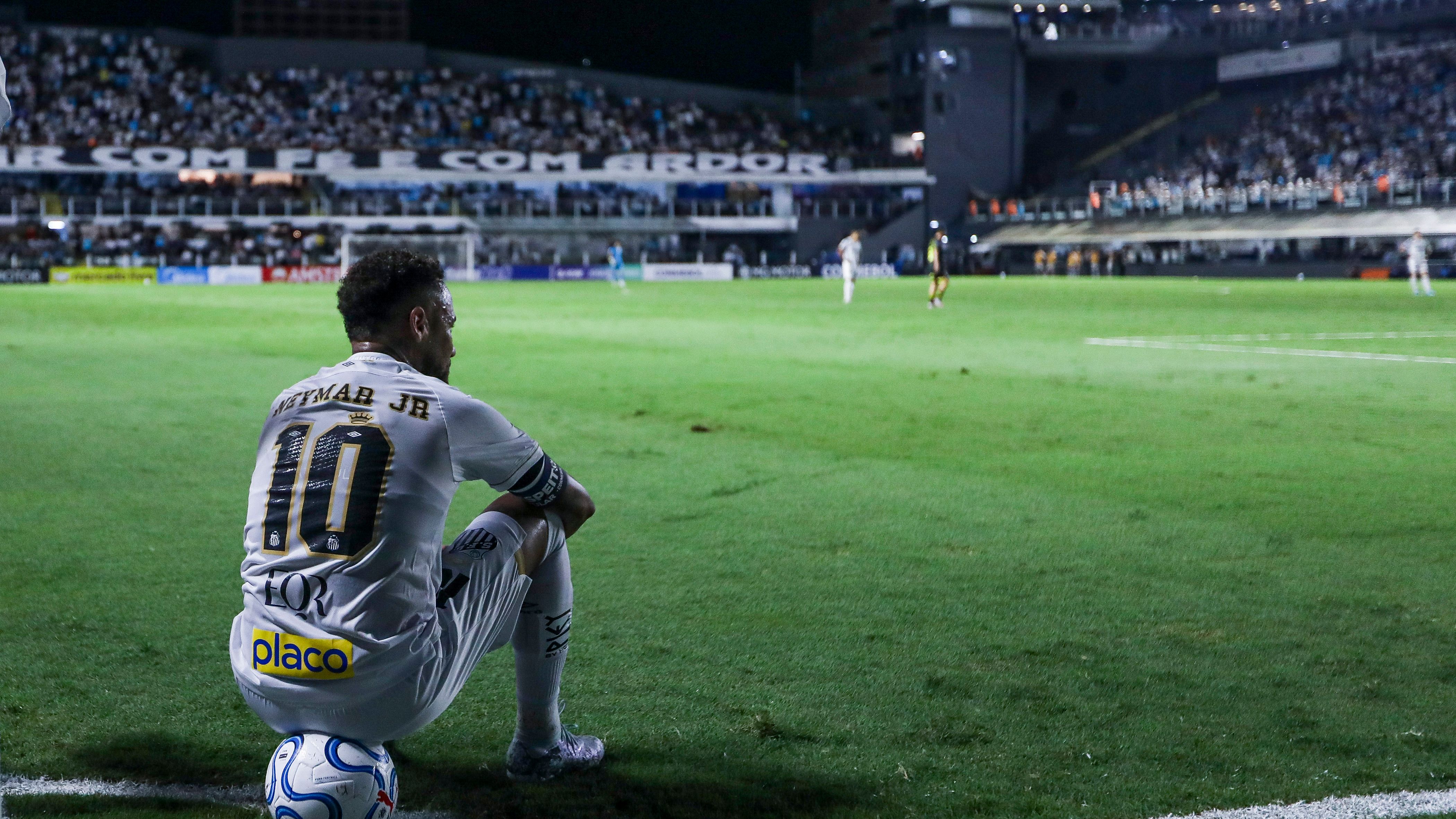 نيمار يرد على مفاوضات سينسيناتي: هذا ما أنوي فعله مع سانتوس