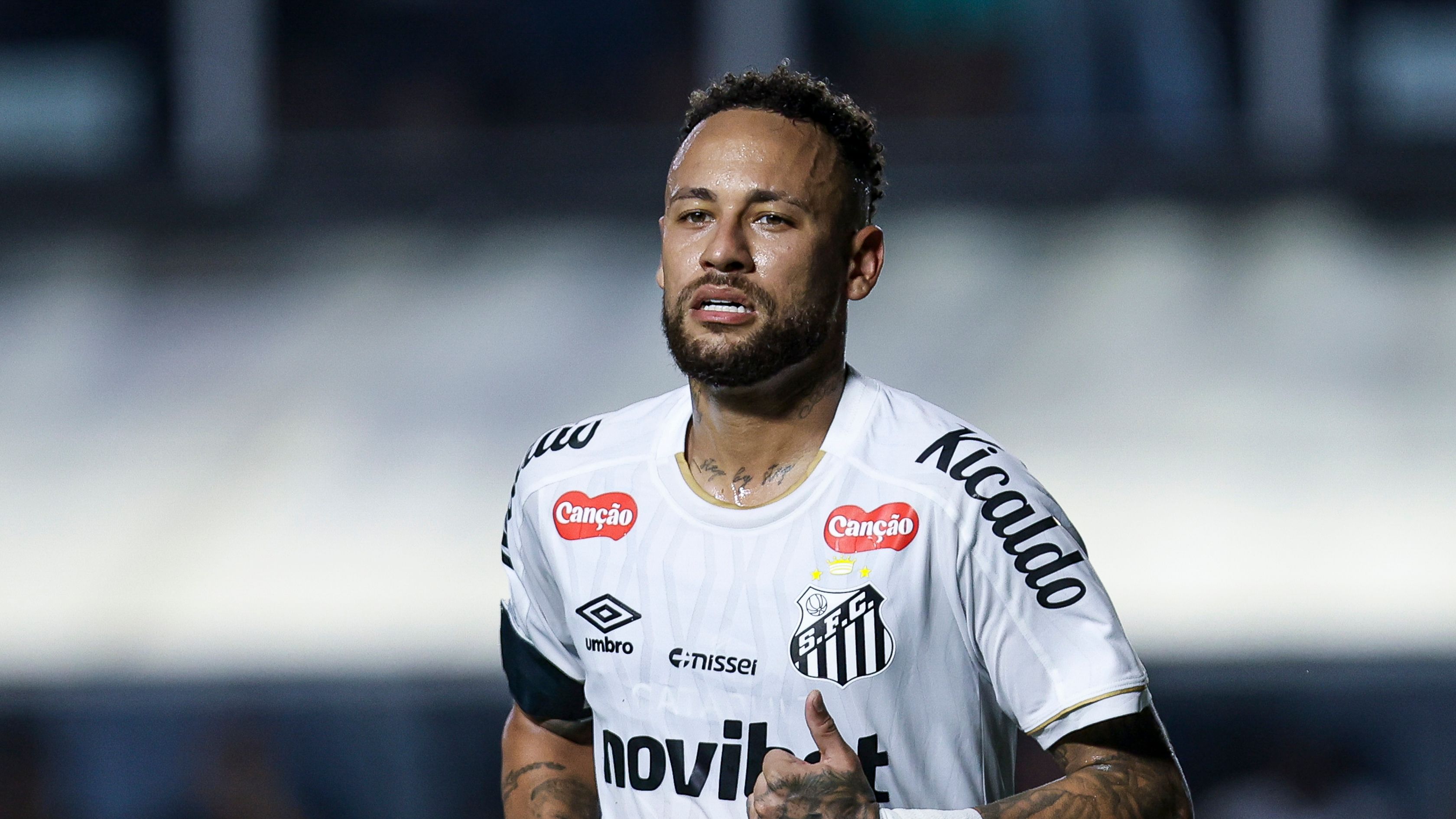 بين وساطة النجوم وخطة سانتوس.. نيمار يطارد حلم المونديال