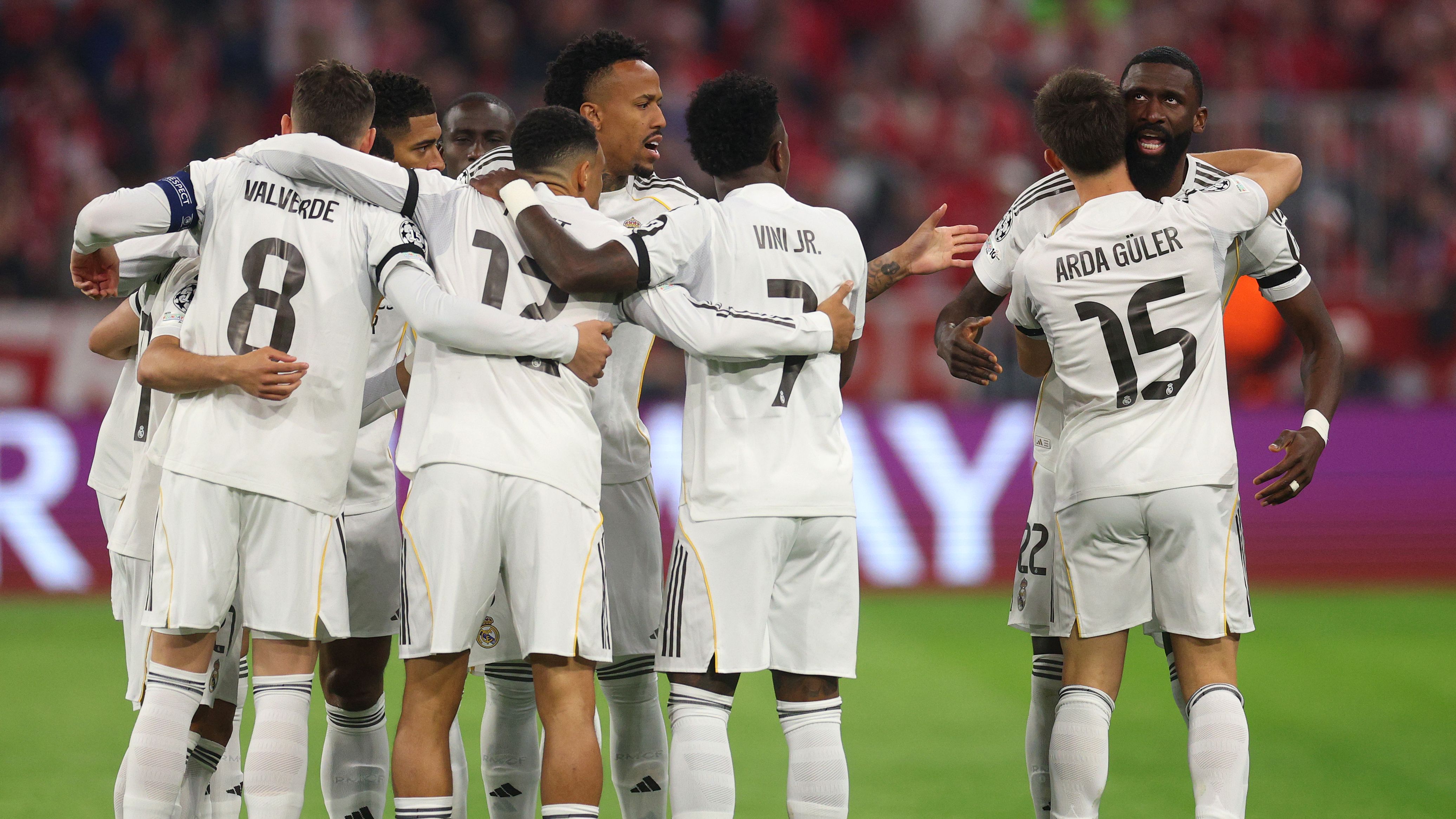 ريال مدريد يتحرك سريعًا نحو هدف برشلونة.. ويقدم 3 عروض لناديه