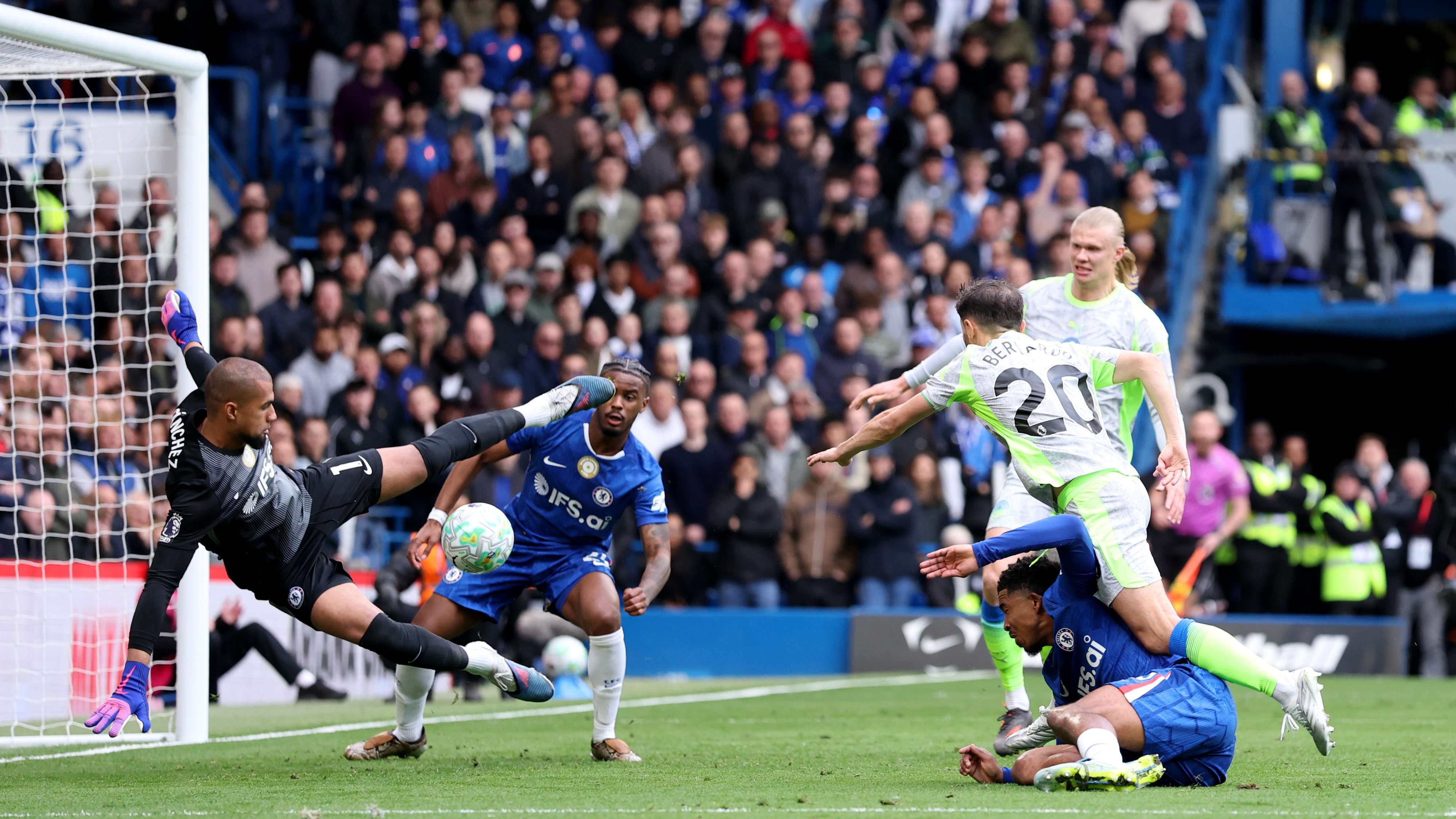 Chelsea v Manchester City - Premier League