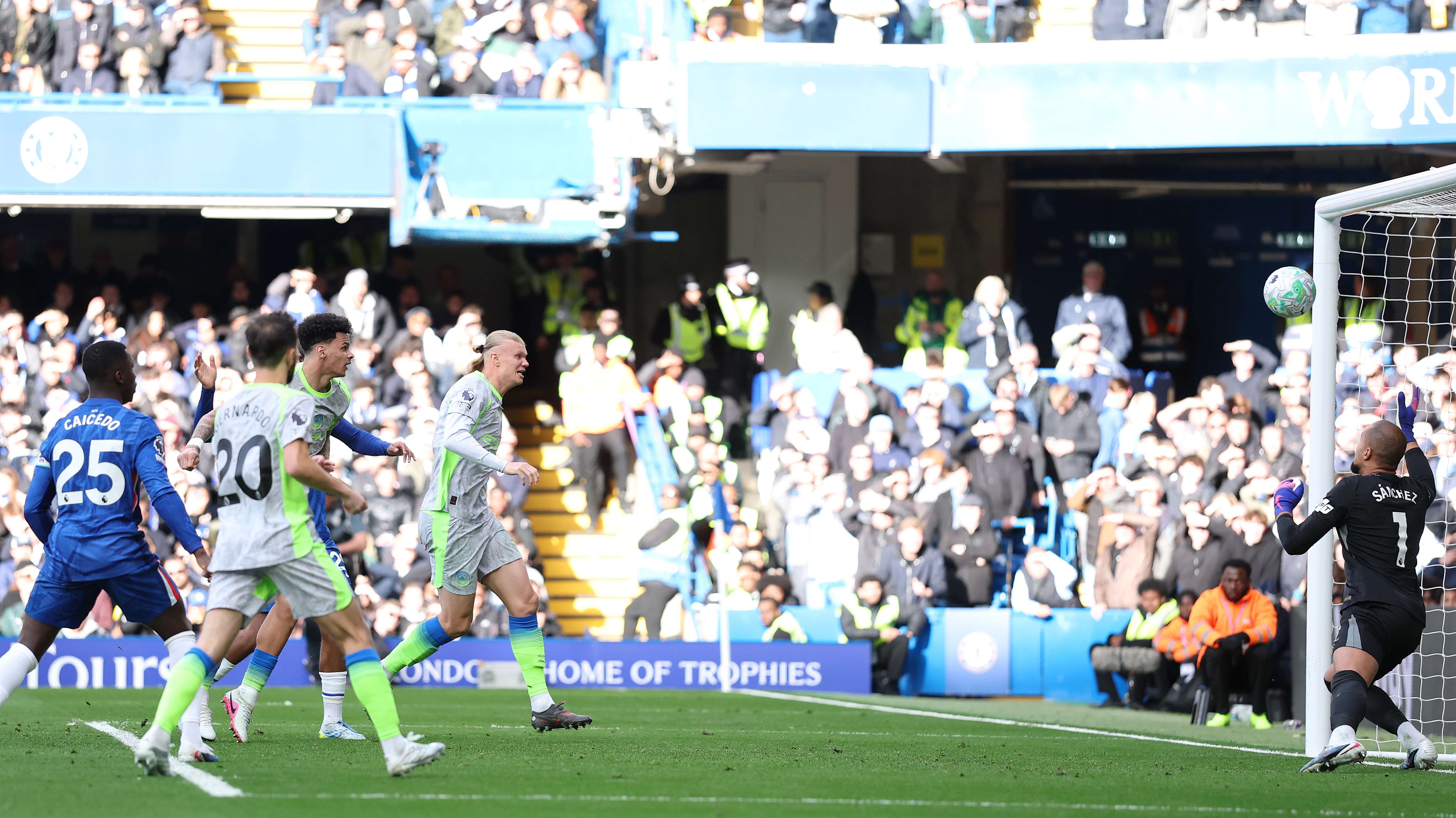 Chelsea v Manchester City - Premier League
