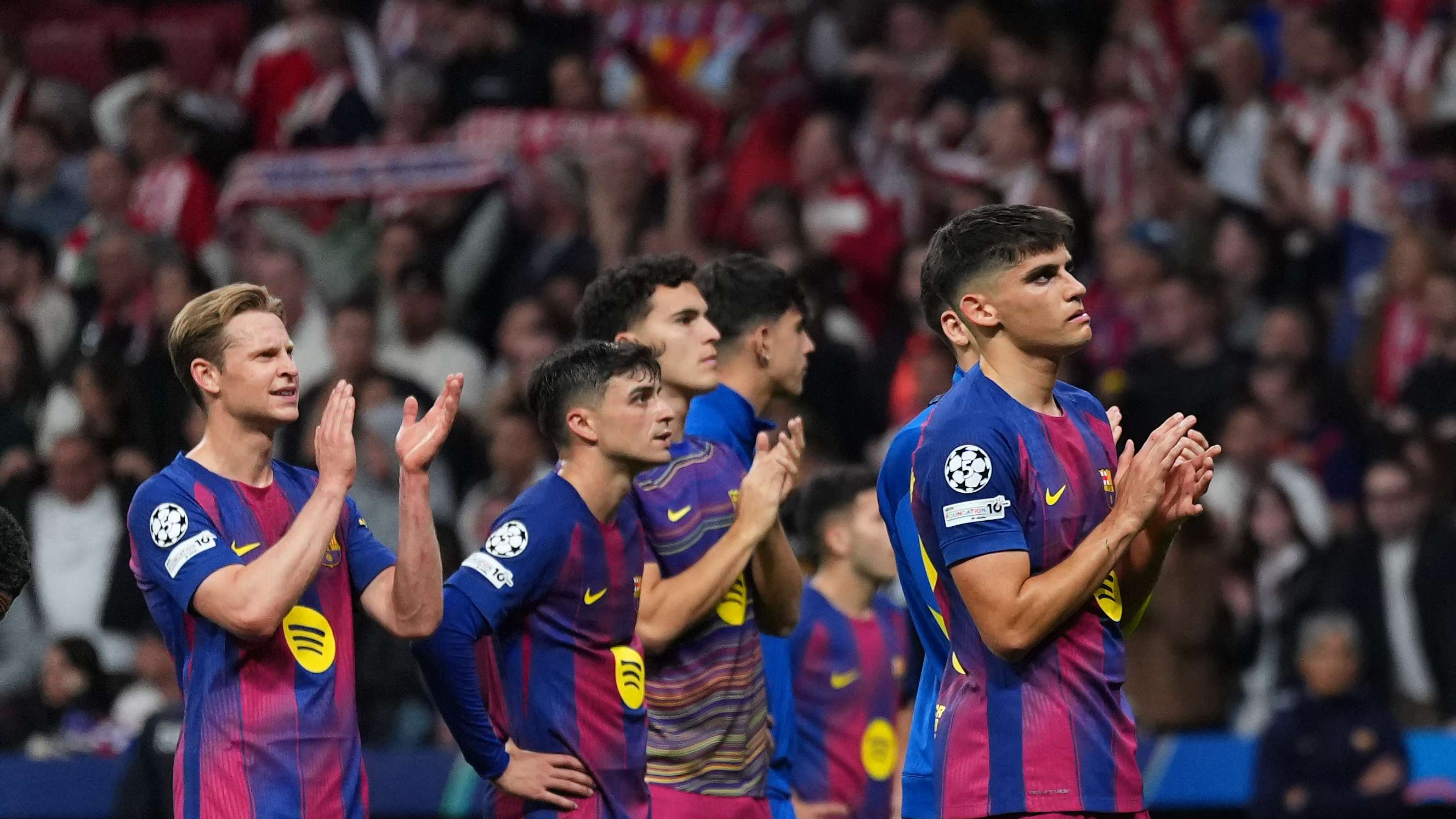 الدوري الإسبانيضربة إنجليزية.. مستقبل نجم برشلونة يزداد تعقيدًاخيارات الرحيل تتقلص أمام دي يونج10:1615 أكتوبر 2026