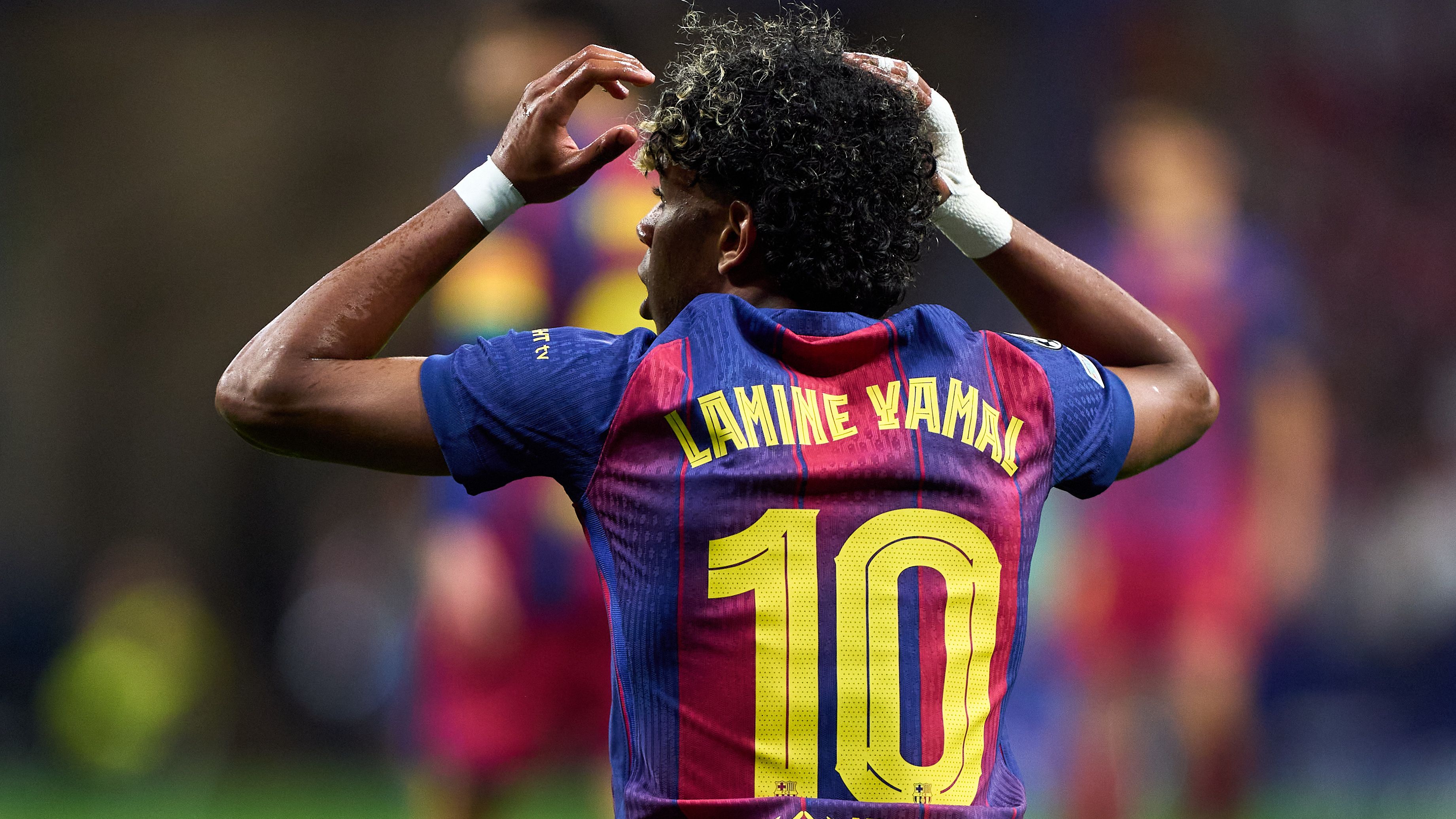 أسطورة فرنسا يفتح النار على يامال: مغرور.. ولا يفعل شيئًا داخل الملعب