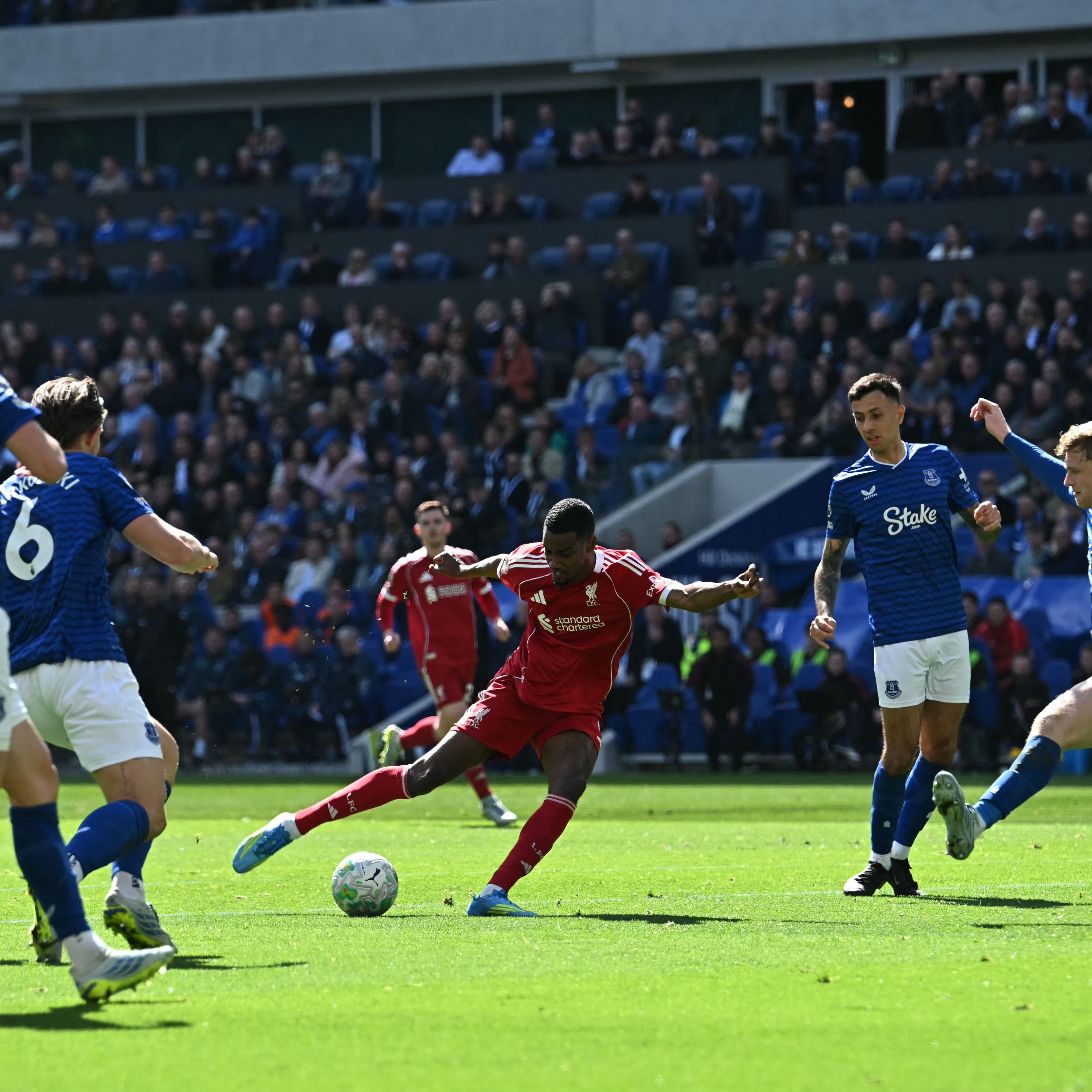 FBL-ENG-PR-EVERTON-LIVERPOOL