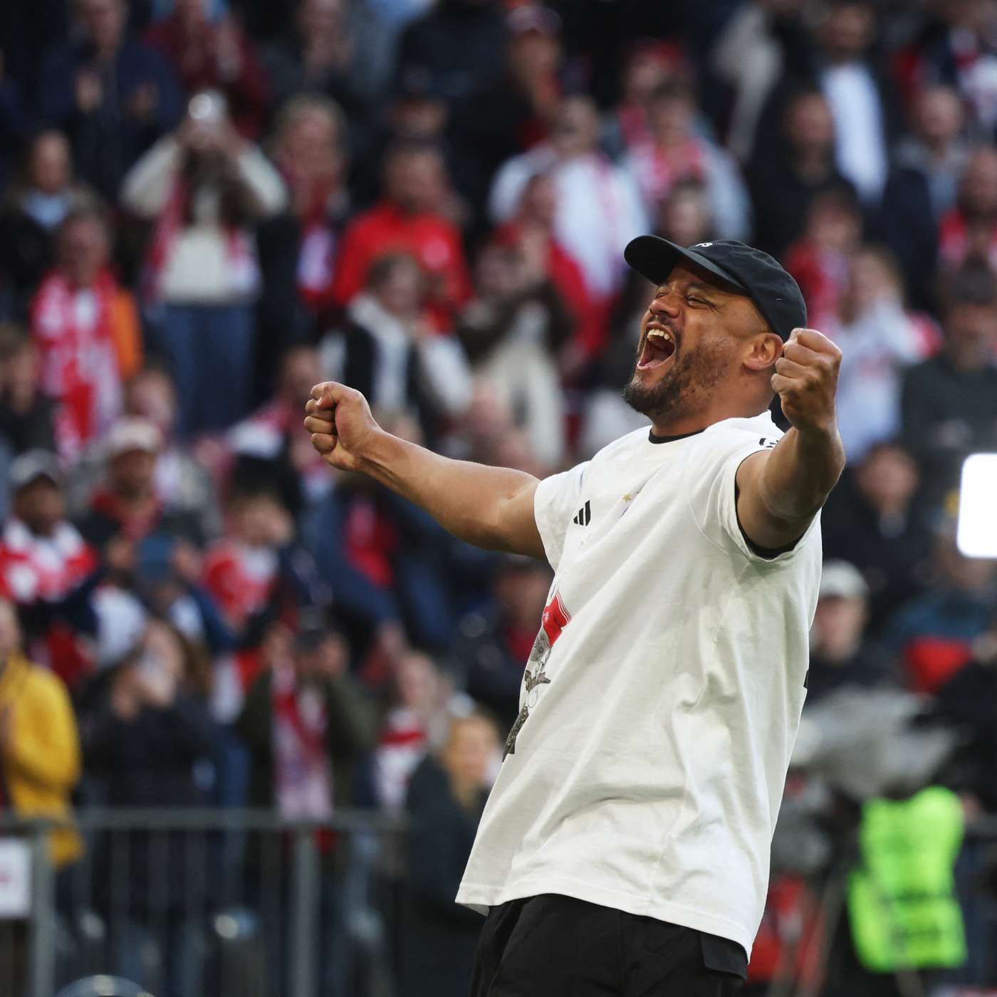 FBL-GER-BUNDESLIGA-BAYERN MUNICH-STUTTGART