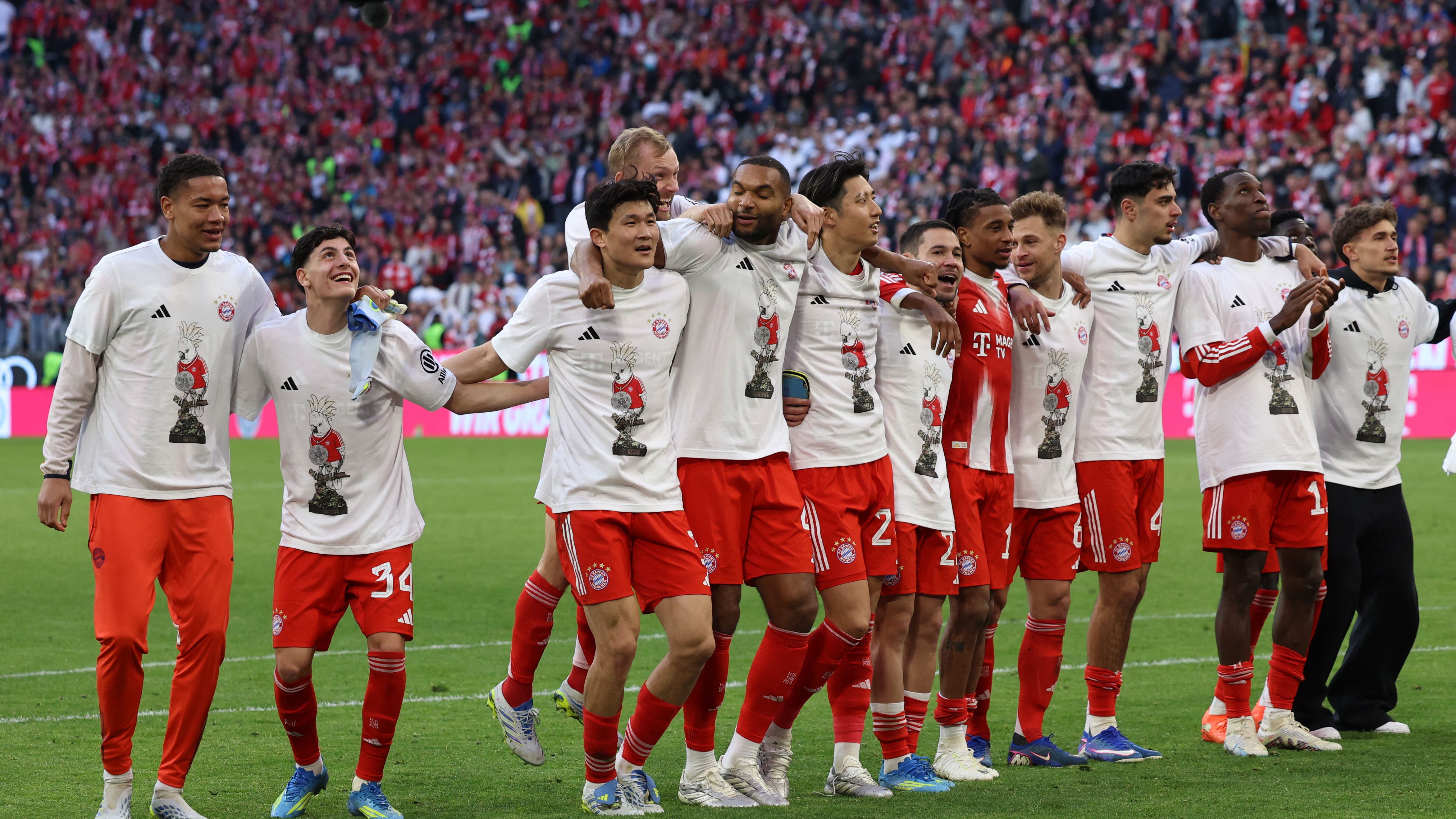 بعد حسم البوندسليجا.. "هدية استثنائية" تقرب بايرن ميونخ من إنجاز "حقبة فليك" الذهبية