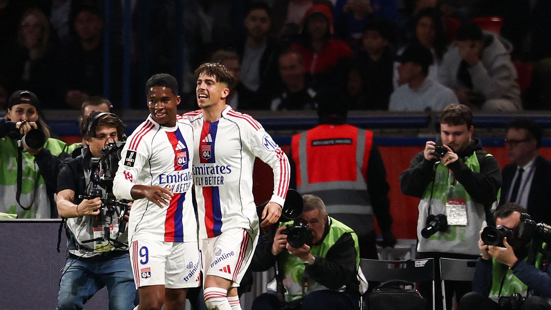 باريس سان جيرمان يخسر أمام ليون 1-2 في الدوري الفرنسي بإبداع إندريك