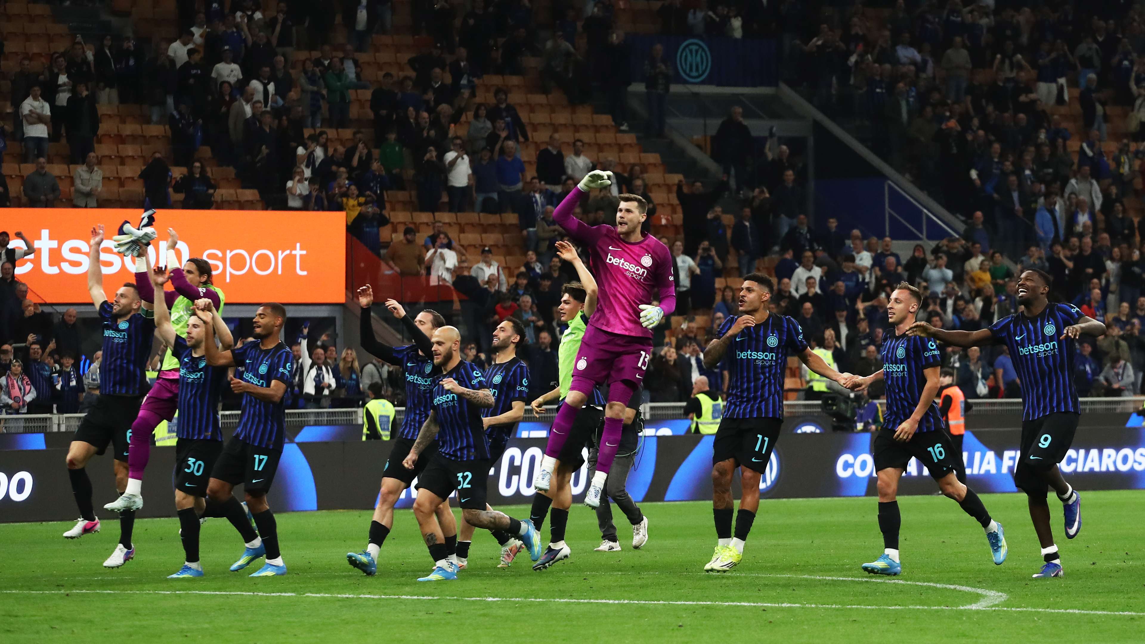 FC Internazionale v Cagliari Calcio - Serie A