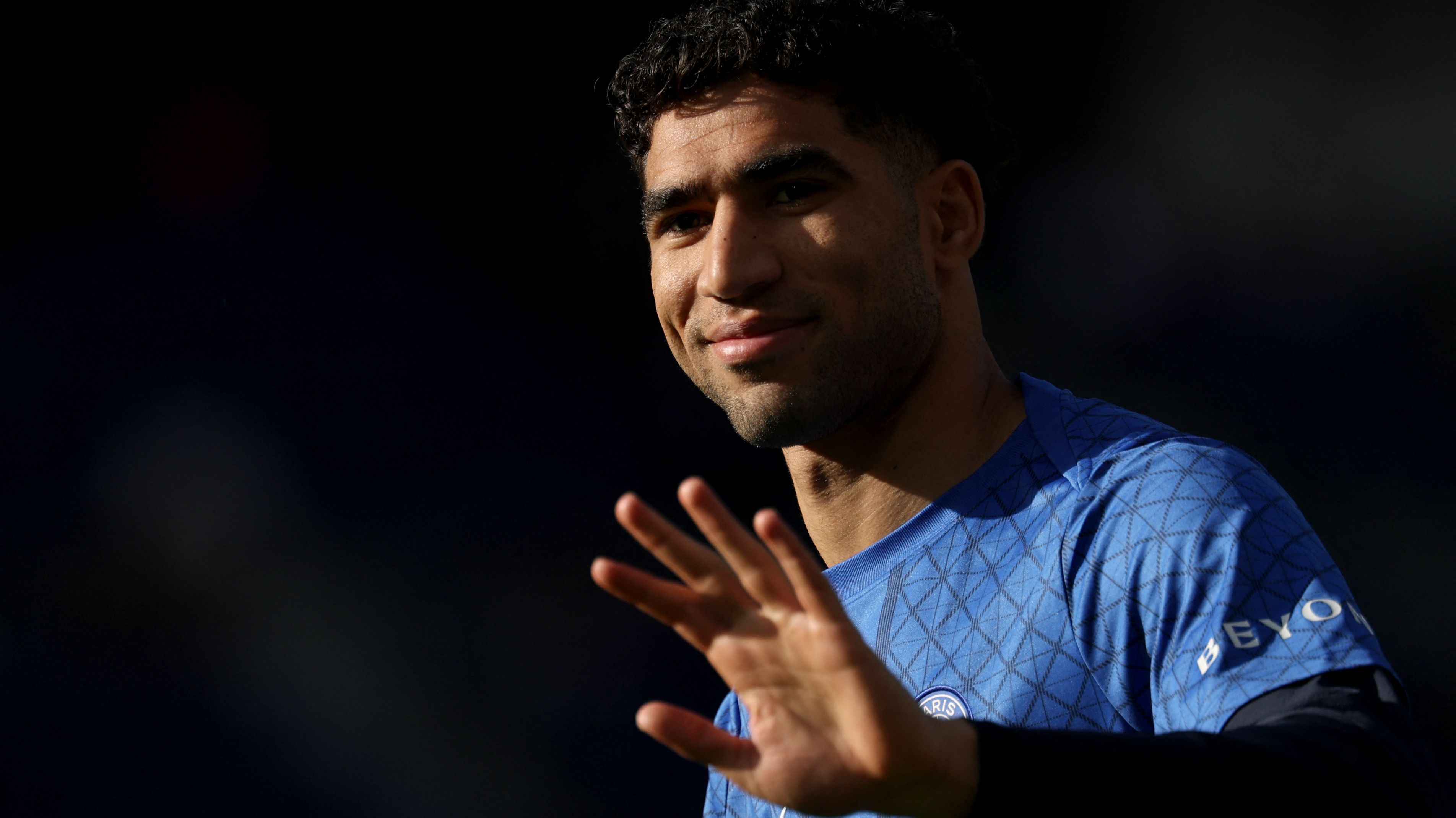 حكيمي في المقدمة.. ليزارازو يختار تشكيلة مثالية من نجوم بايرن وباريس