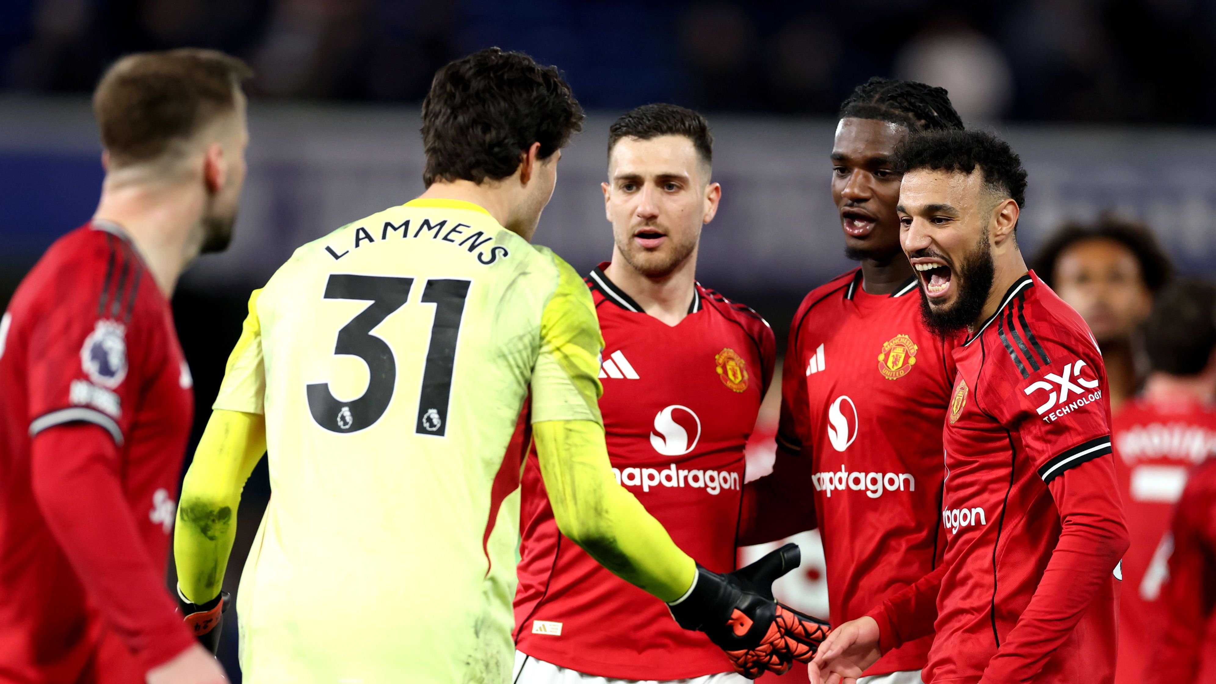 حارس مانشستر يونايتد: مزراوي فعل أمام تشيلسي ما لم يفعله طوال مسيرته!